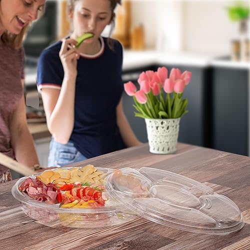 Miniatura 7 de Paquete de 8 Bandeja redonda de plástico para aperitivos de 13 pulgadas con tapa, recipiente de 5 compartimentos, bandeja de inmersión para servir