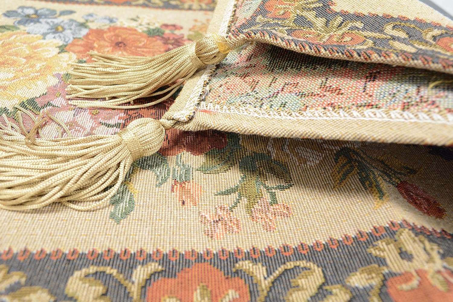 DaDa Bedding 3-Pieces Vintage Tapestry Table Runner Set - Botanical Floral Breath of Springs Woven Lovely Garden with Golden Tassels - Romantic Dining Night Place Mat for Two