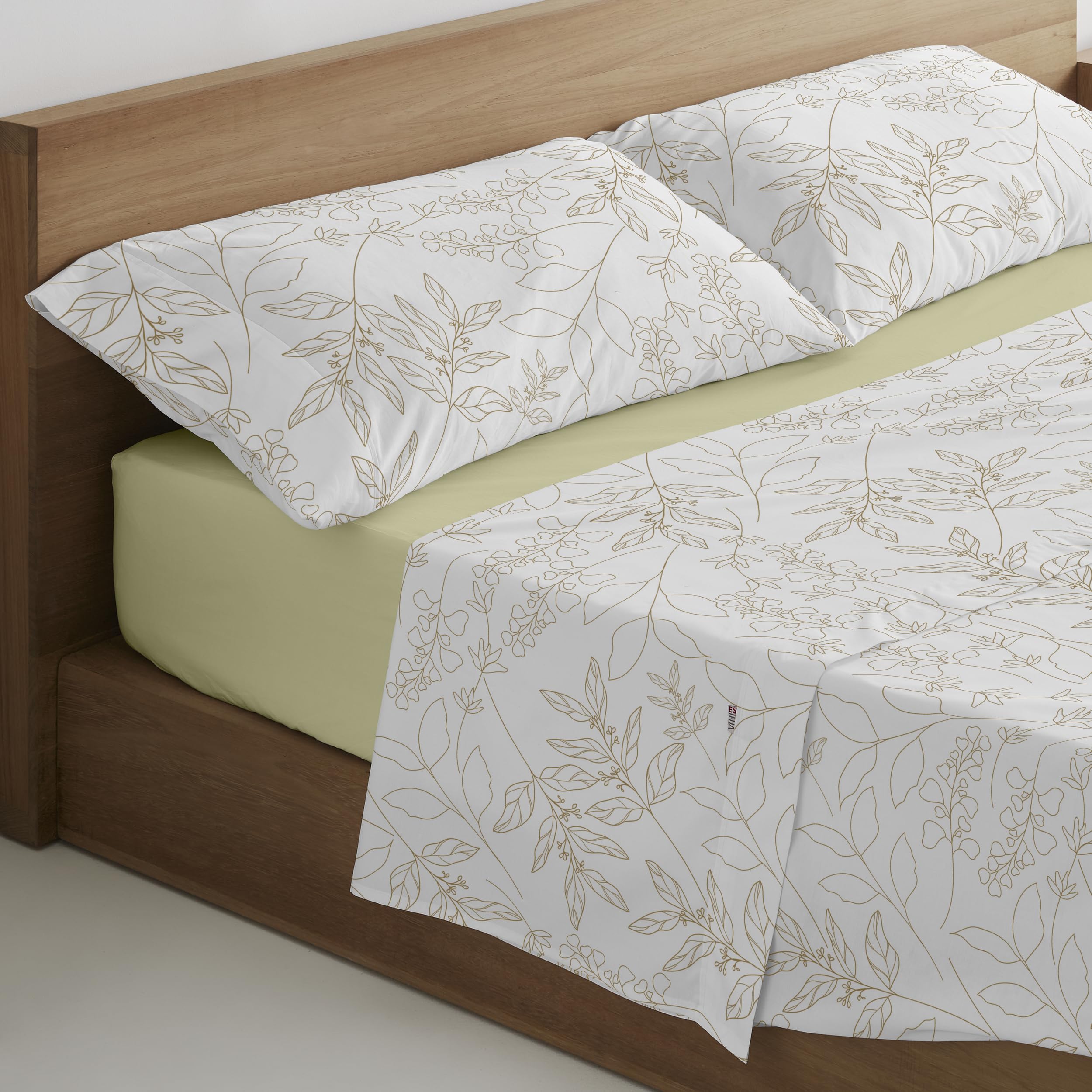 Juego de sábanas Circe color crema. Cama de 150 cm. 3 piezas