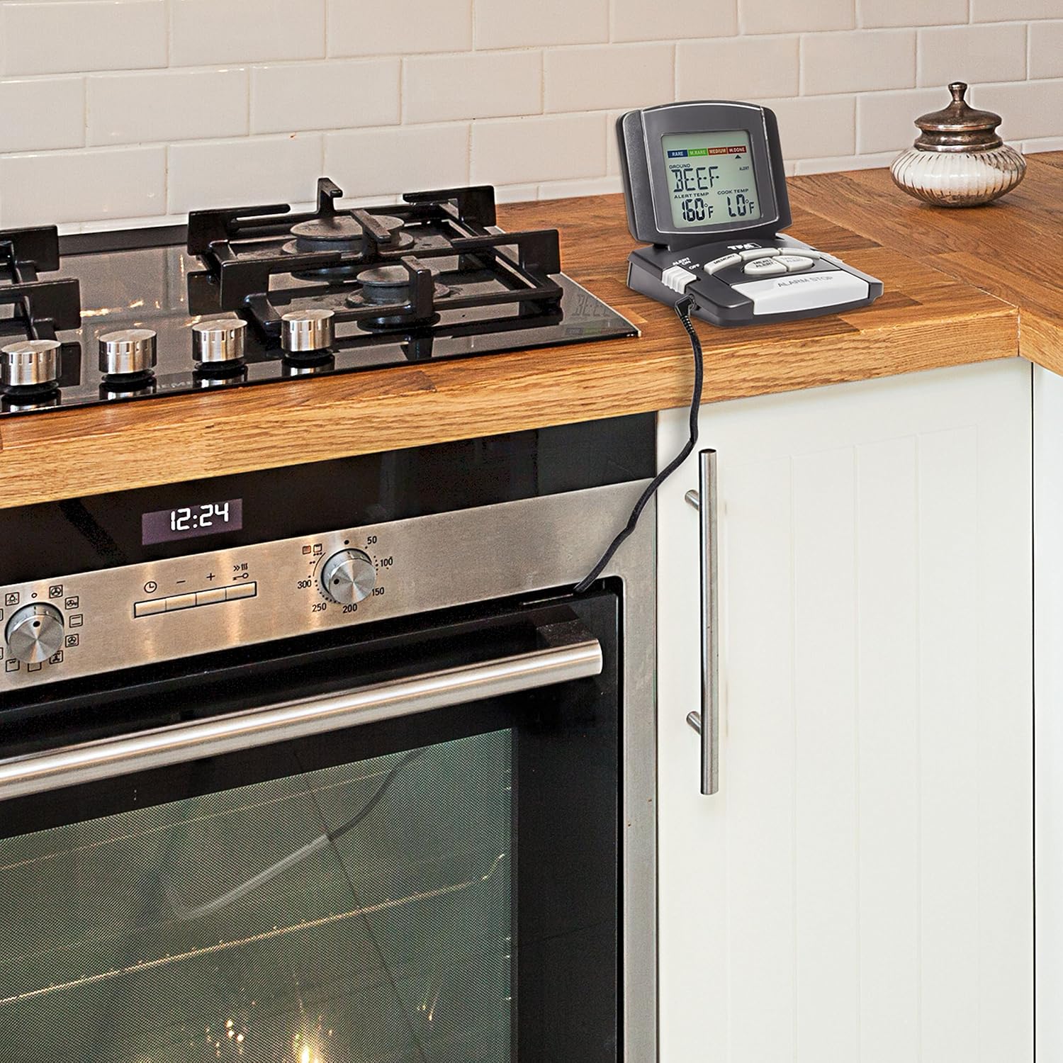 review La Crosse Technology 14 1502 TFA Digital Meat Thermometer with Foldable Display and Magnet