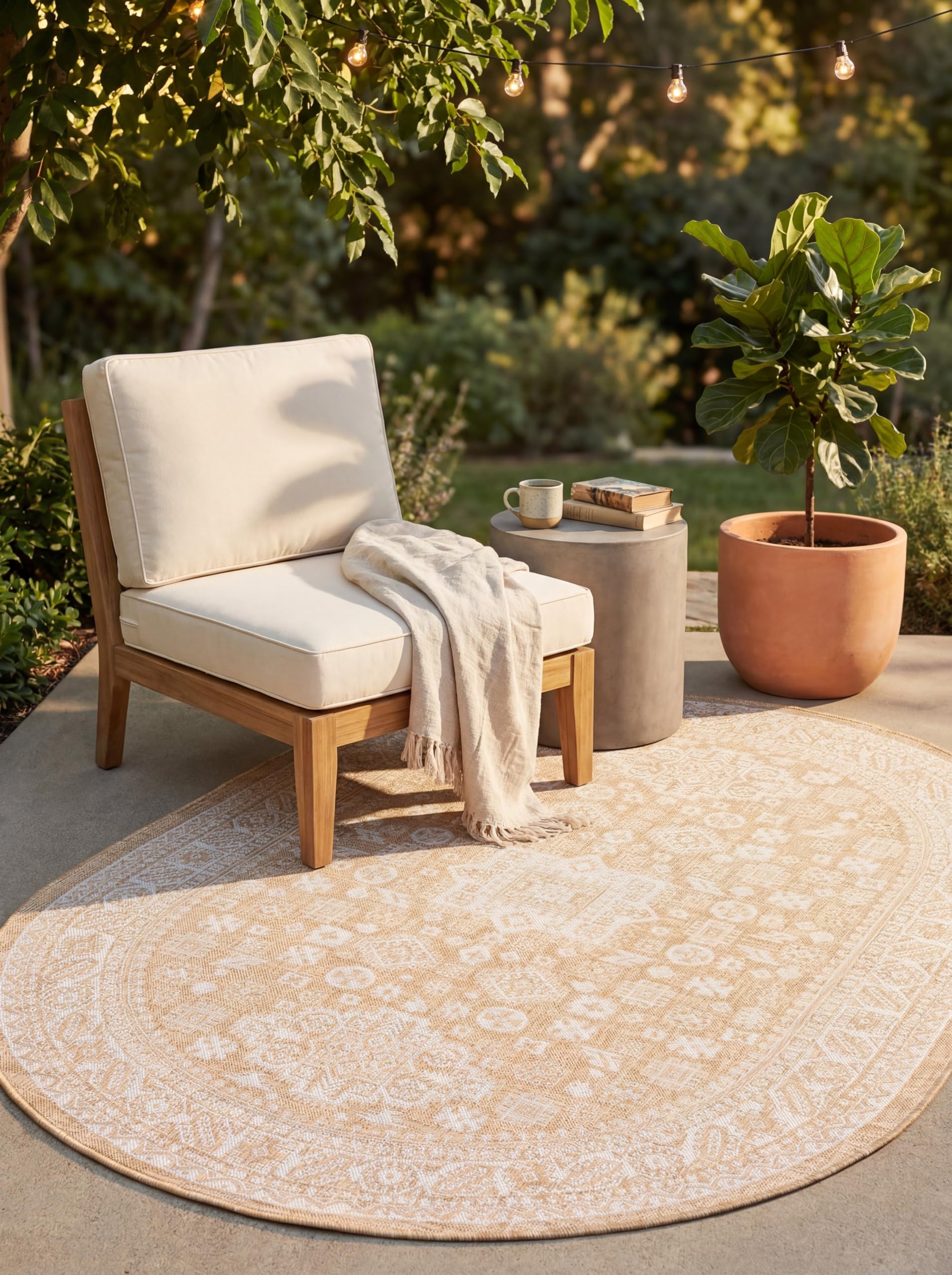 Rugs.com Outdoor Aztec Collection Rug – 3' x 5' Oval Natural Flatweave Rug Perfect for Living Rooms, Large Dining Rooms, Open Floorplans