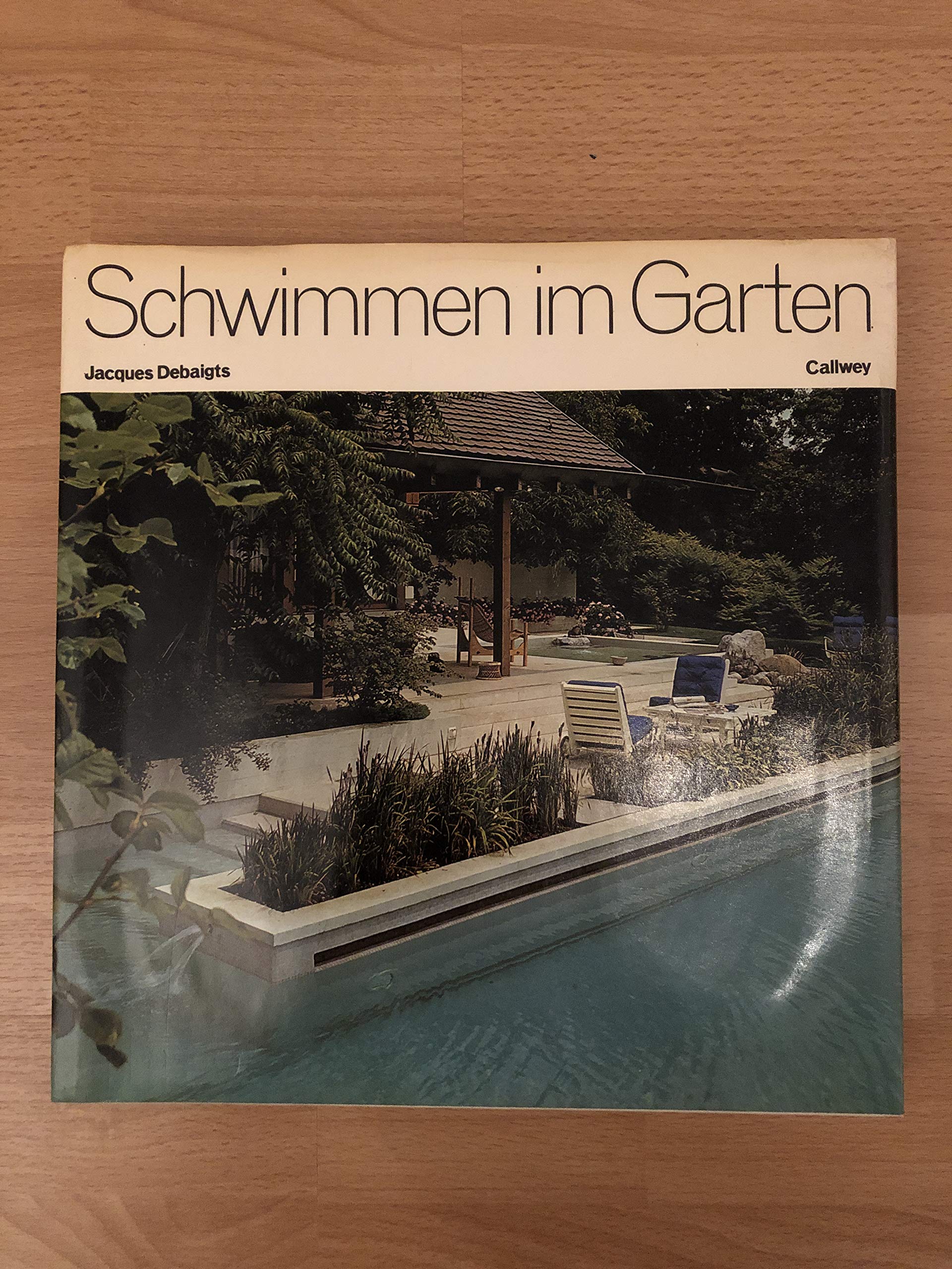 Schwimmen im Garten