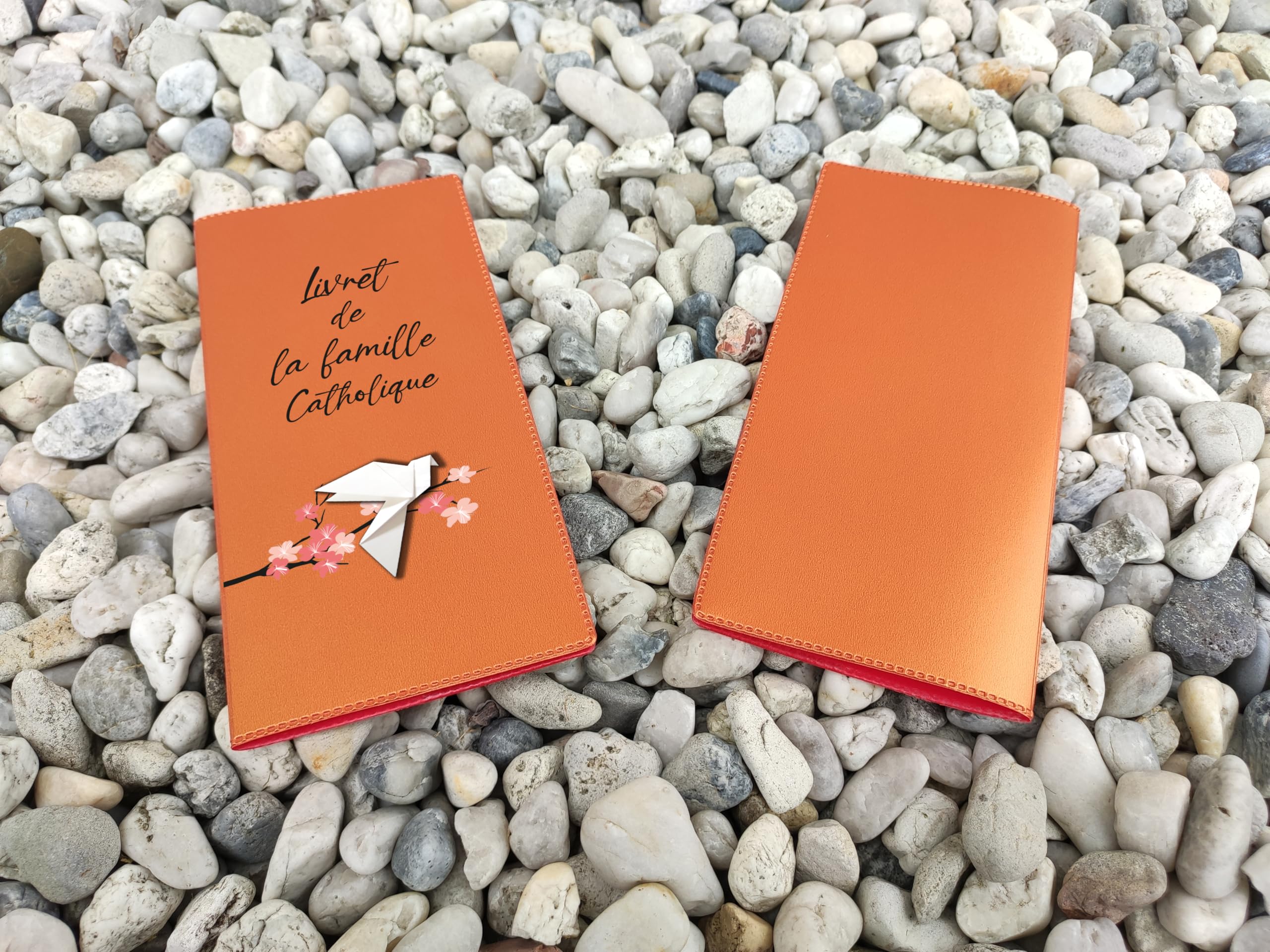 Protège Livret de Famille Personnalisé - Livret de Famille Catholique – Élégance et Protection avec notre article fabriqué et personnalisé en France - SP0201a (Nacré Orange)