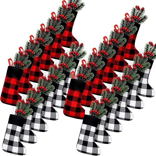 Skylety Medias de Navidad a granel de 8.3 pulgadas, mini medias de Navidad de búfalo a cuadros, calcetines de felpa, decoraciones colgantes para