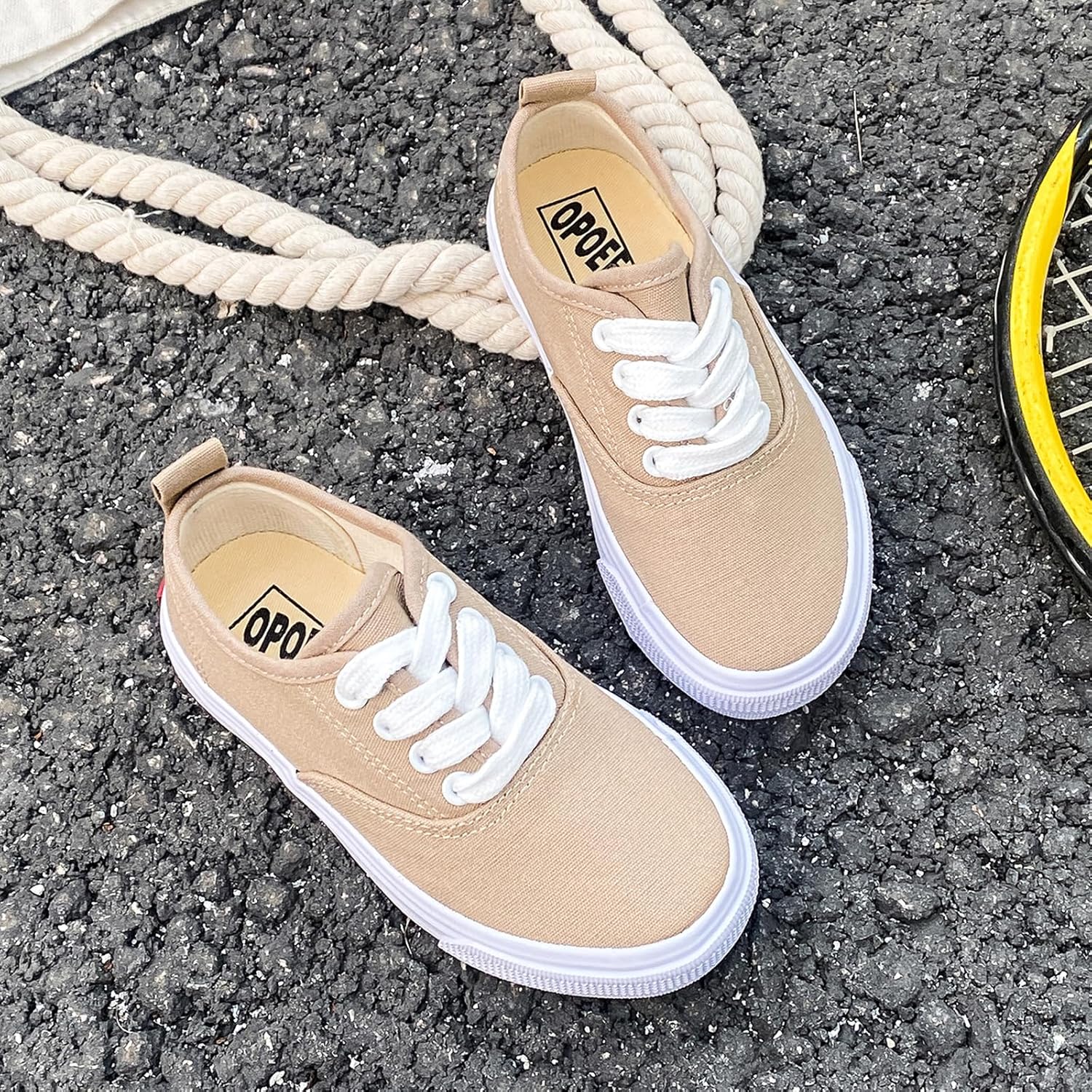 White Boys and Girls Low Top Sports Shoes Lace up Canvas Children's Shoes Comfortable and Lightweight Skateboarding Shoes Toddler Shoes - Image 2