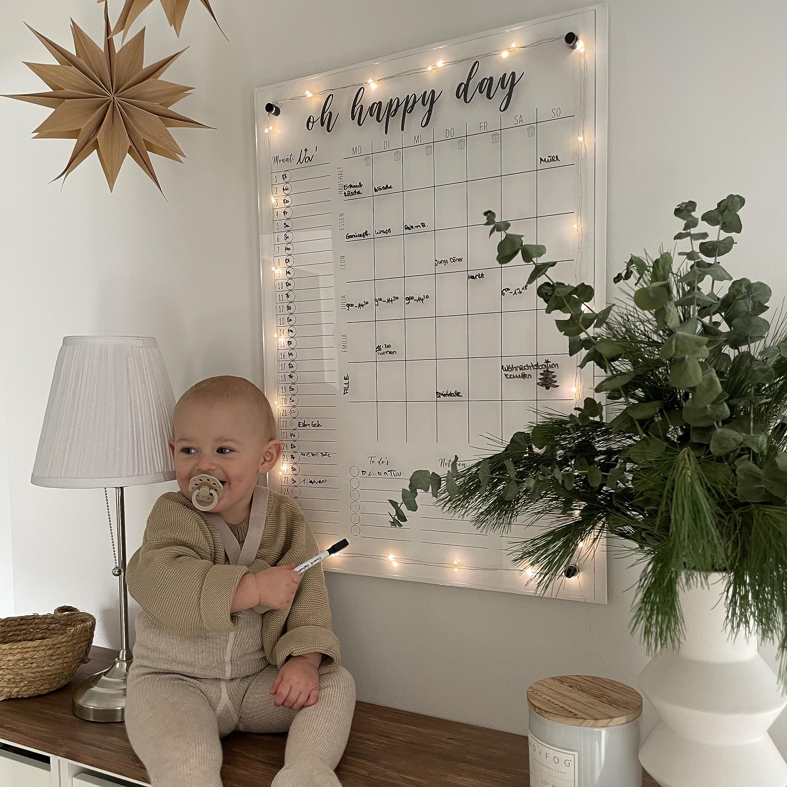 personalisierter Wandkalender - Haushaltsplaner bis 6 Personen - wiederverwendbarer Kalender aus Acrylglas - Familienplaner abwischbar - Hingucker für jeden Raum