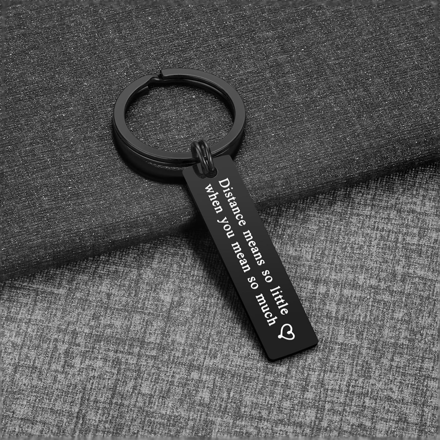 iWenSheng Couple Keychain for Boyfriend Girlfriend Long Distance Relationship Keyring Going Away Gift for Husband Wife Couples Jewelry Brithday Valentines Anniversary His and Hers Gifts