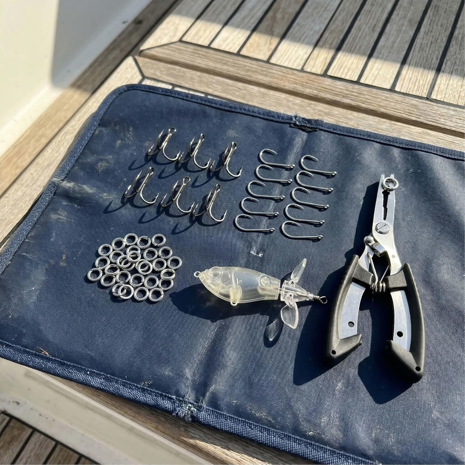 LoDinpo Professional Lure Making Tool, Including Paint and Brushes, Color palettes, Lure Pliers, Fishing Gear Fishing Equipment