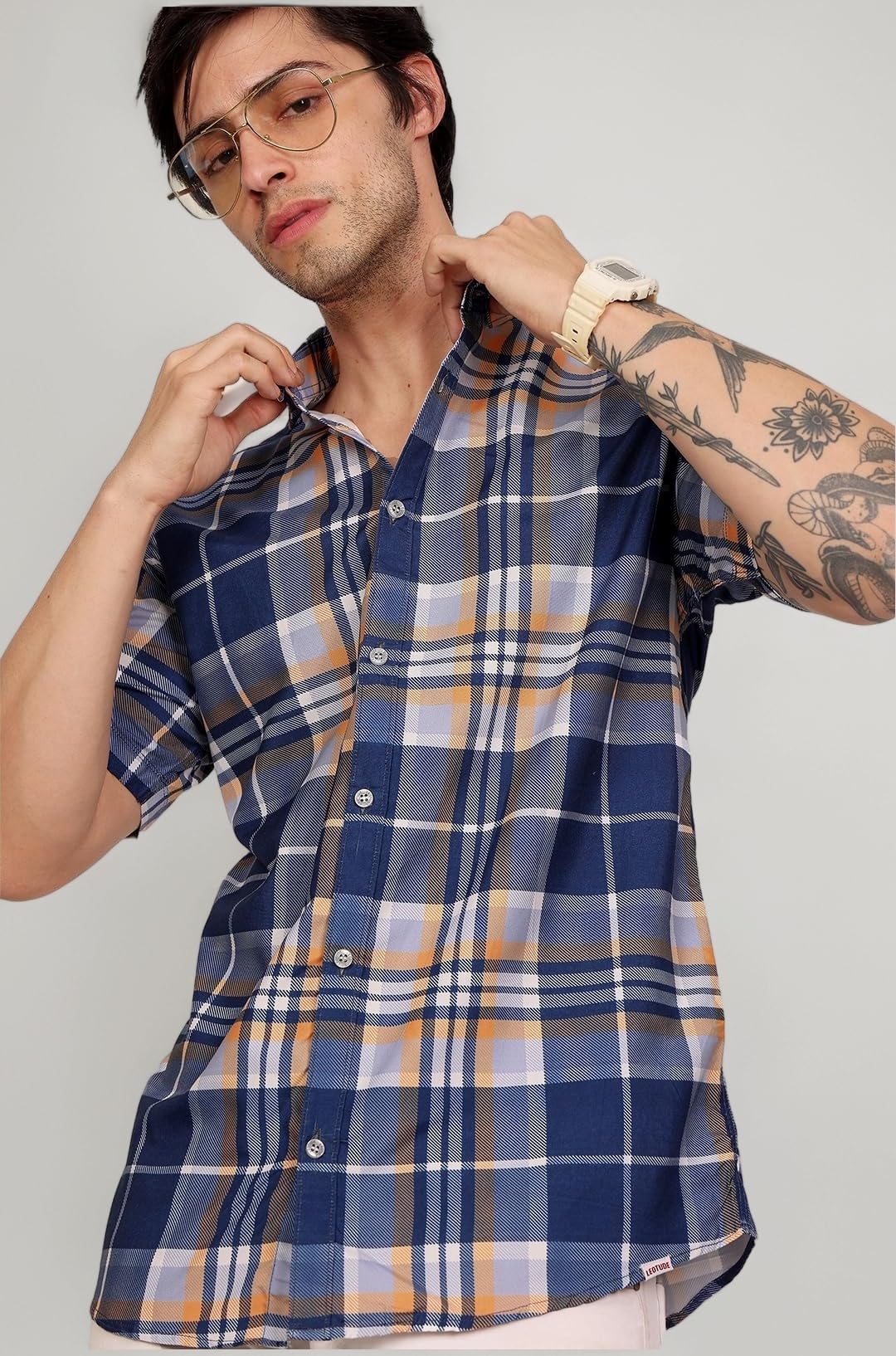 Men's Cotton Spread Collar Slim Fit Solid Shirt