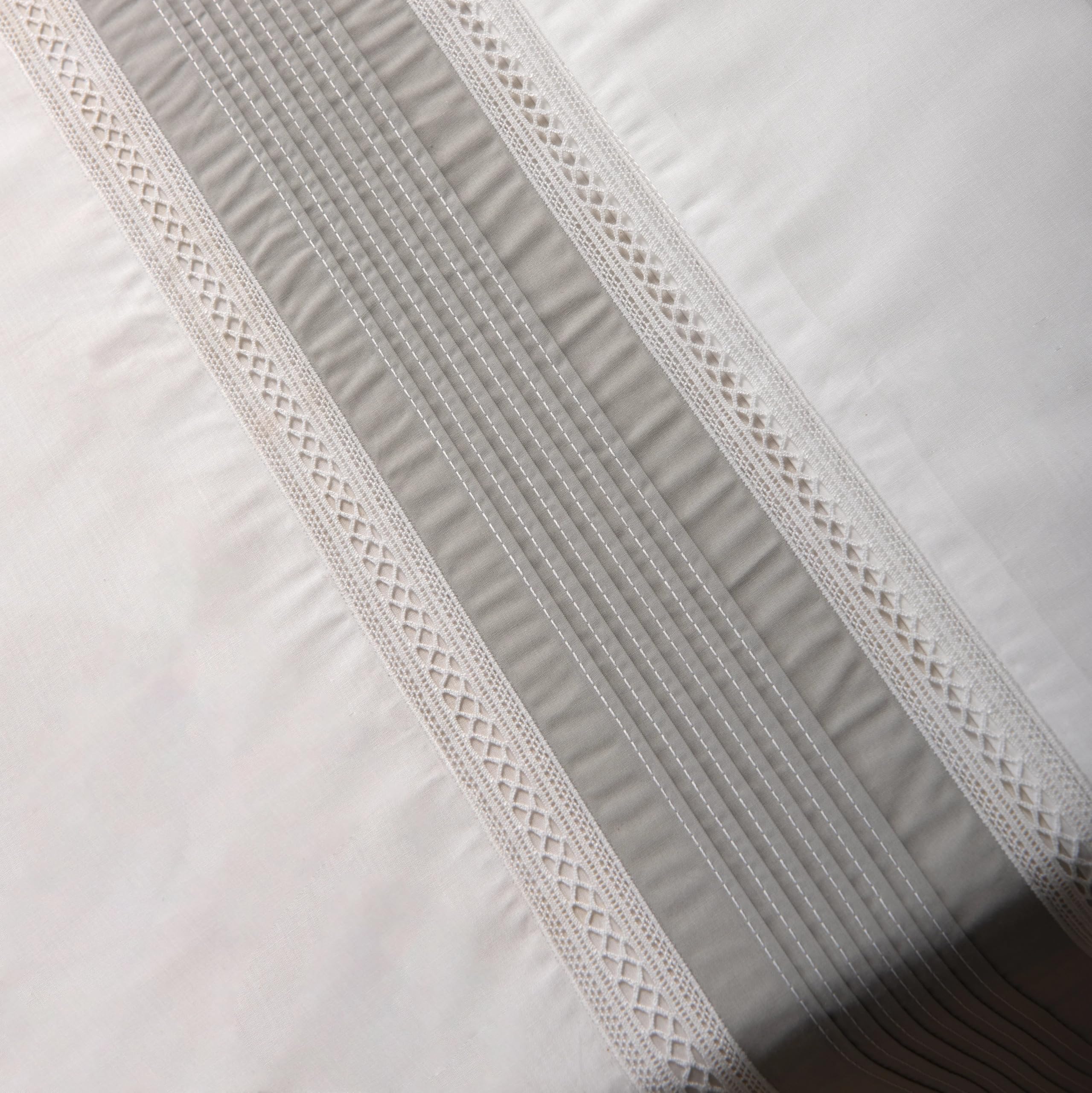 Juego de Sábanas 100% Algodón 200 Hilos Bordado Gris en Esquina – 685-200 Hilos - 100% Algodón de Percal - Cama 150/160 1 Almohada 45 x 165 cm - Fabricado Portugal