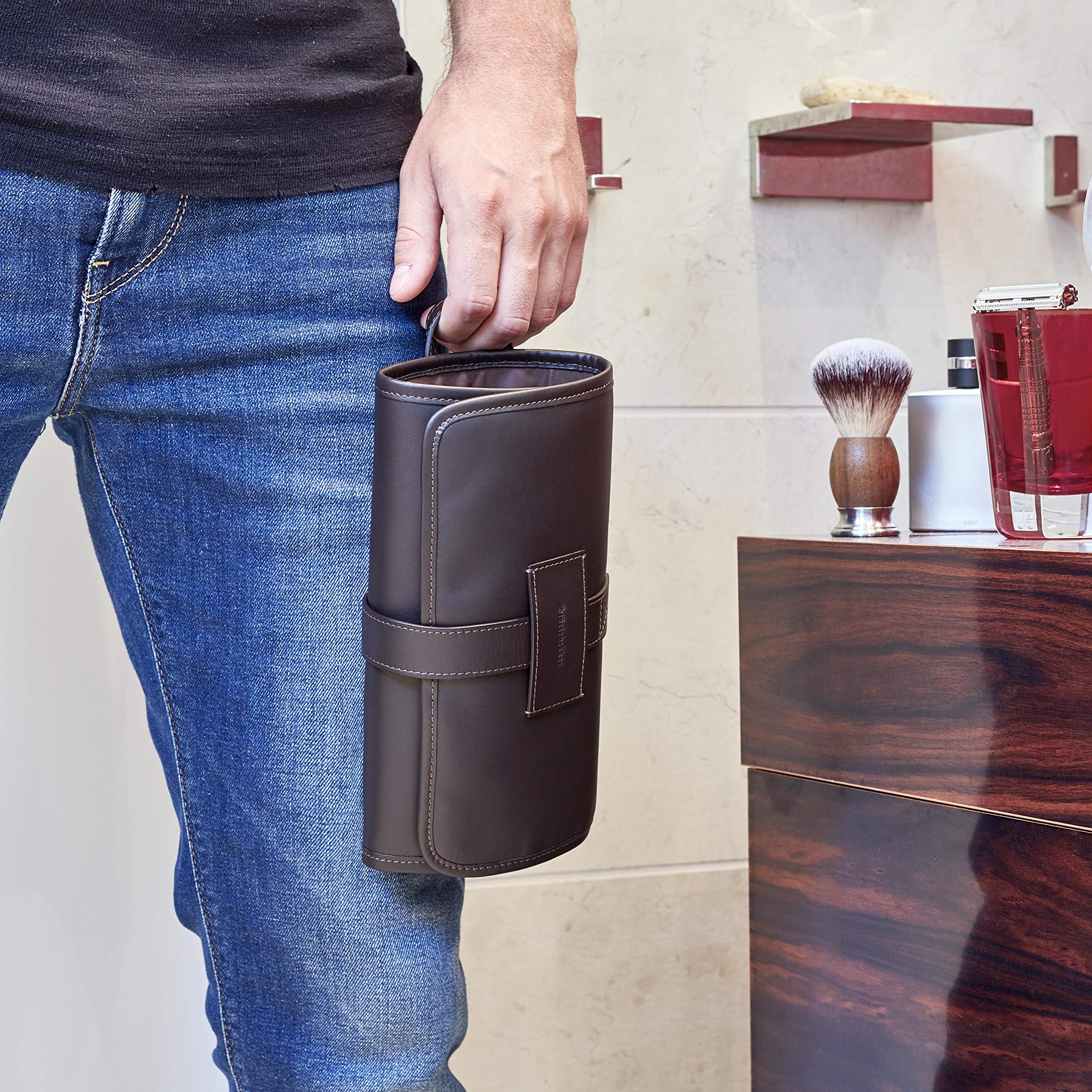 Störtebekker® Borsa da barba in pelle premium - Custodia per rasoio fatto a mano per la cura della barba, pennelo da barba, rasoio di sicurezza e accessori - Fine Toilet Bag & Borsa da toilette