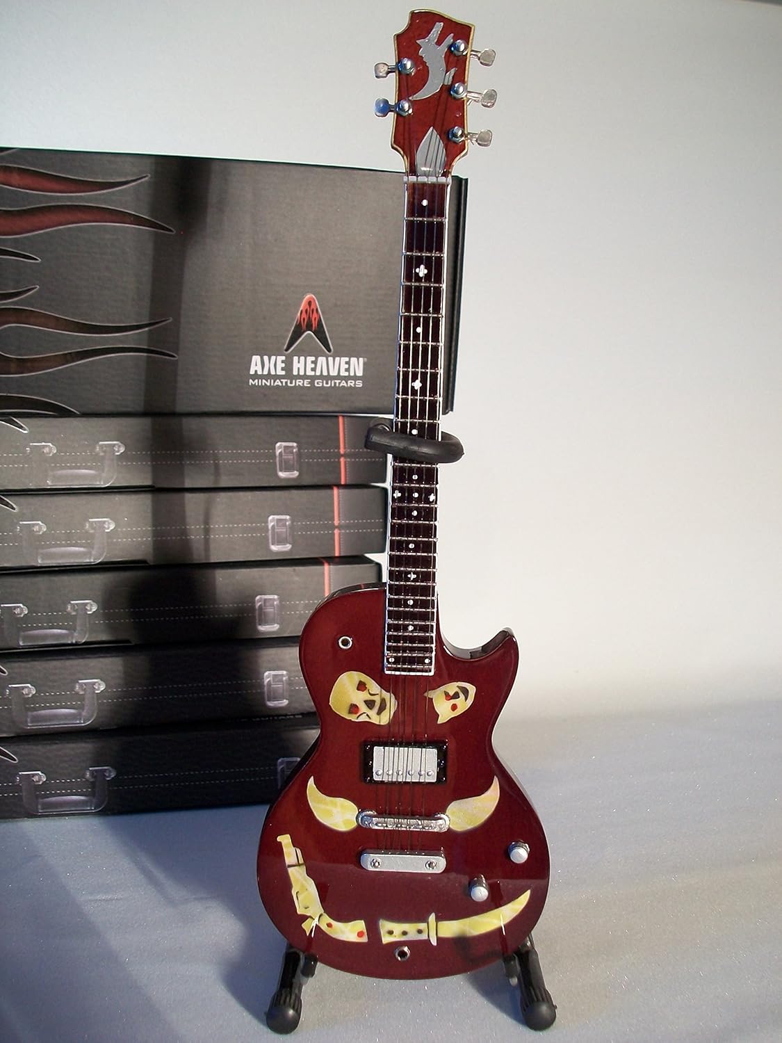 AXE HEAVEN KR-162 Keith Richards 1981 Zemai Macabre Mini Guitar