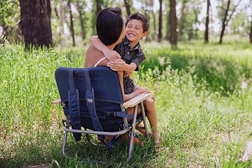 Picnic TIME Descanso Padded Beach Chair, Low Camping Chair with Removable Washable Cover, Backpack Beach Chair
