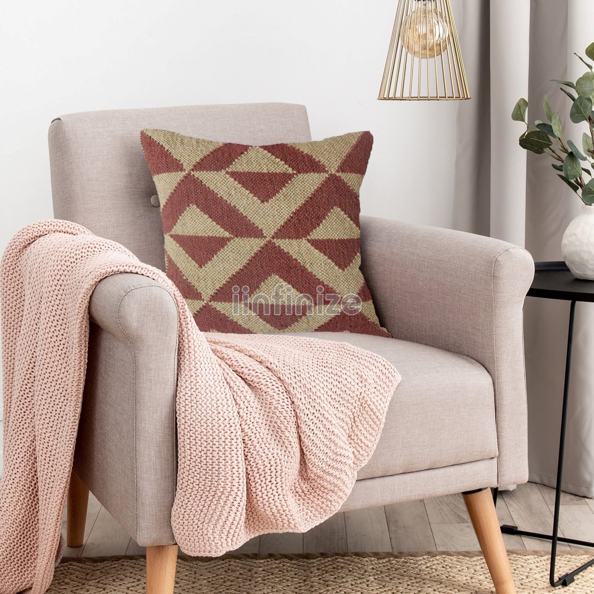 Housse de coussin turque artisanale en laine, une invitation au voyage bohème