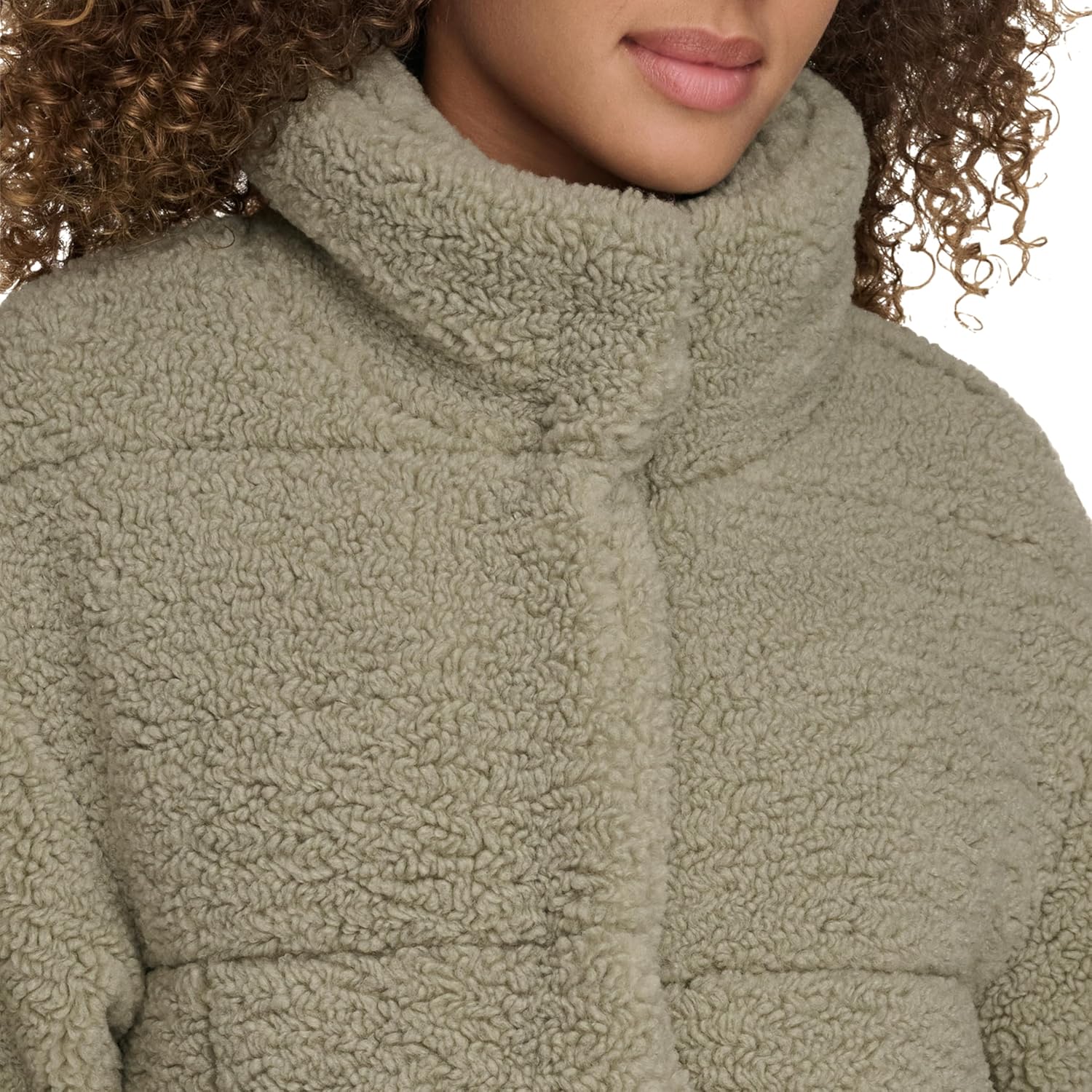 Levi's Women's Shortie Patchwork Quilted Teddy Coat - Image 6