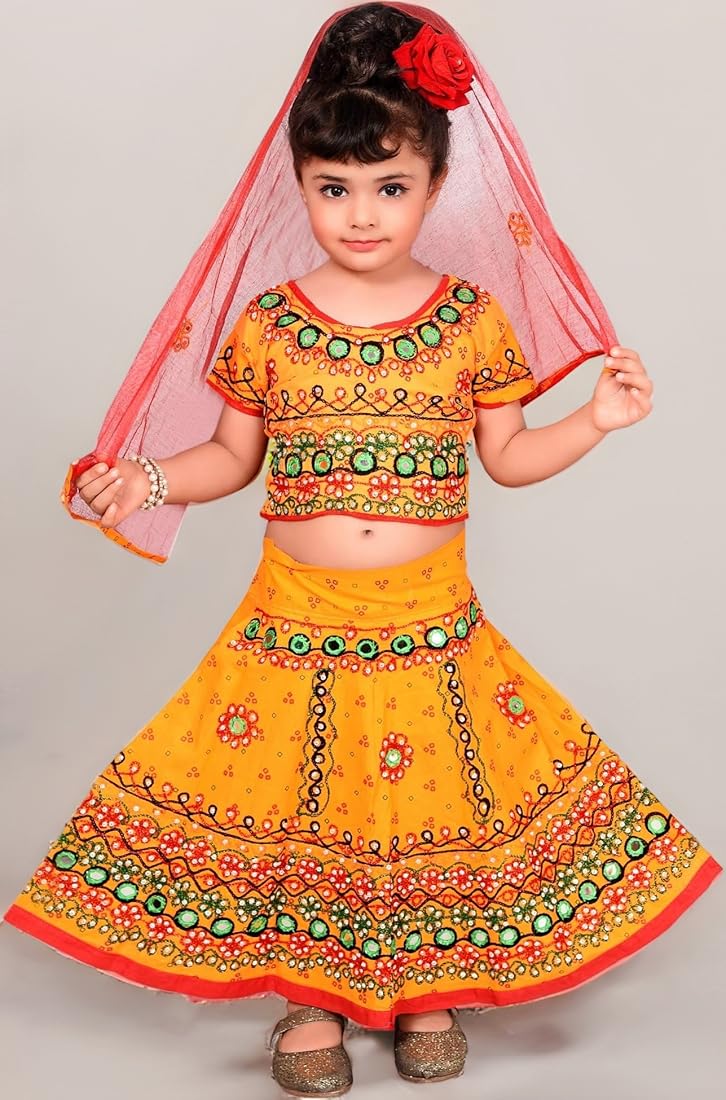 Gujarati chaniya choli for kids- नवरात्रि पर बेटी के लिए चुनें गुजरती पारंपरिक चनिया-चोली,