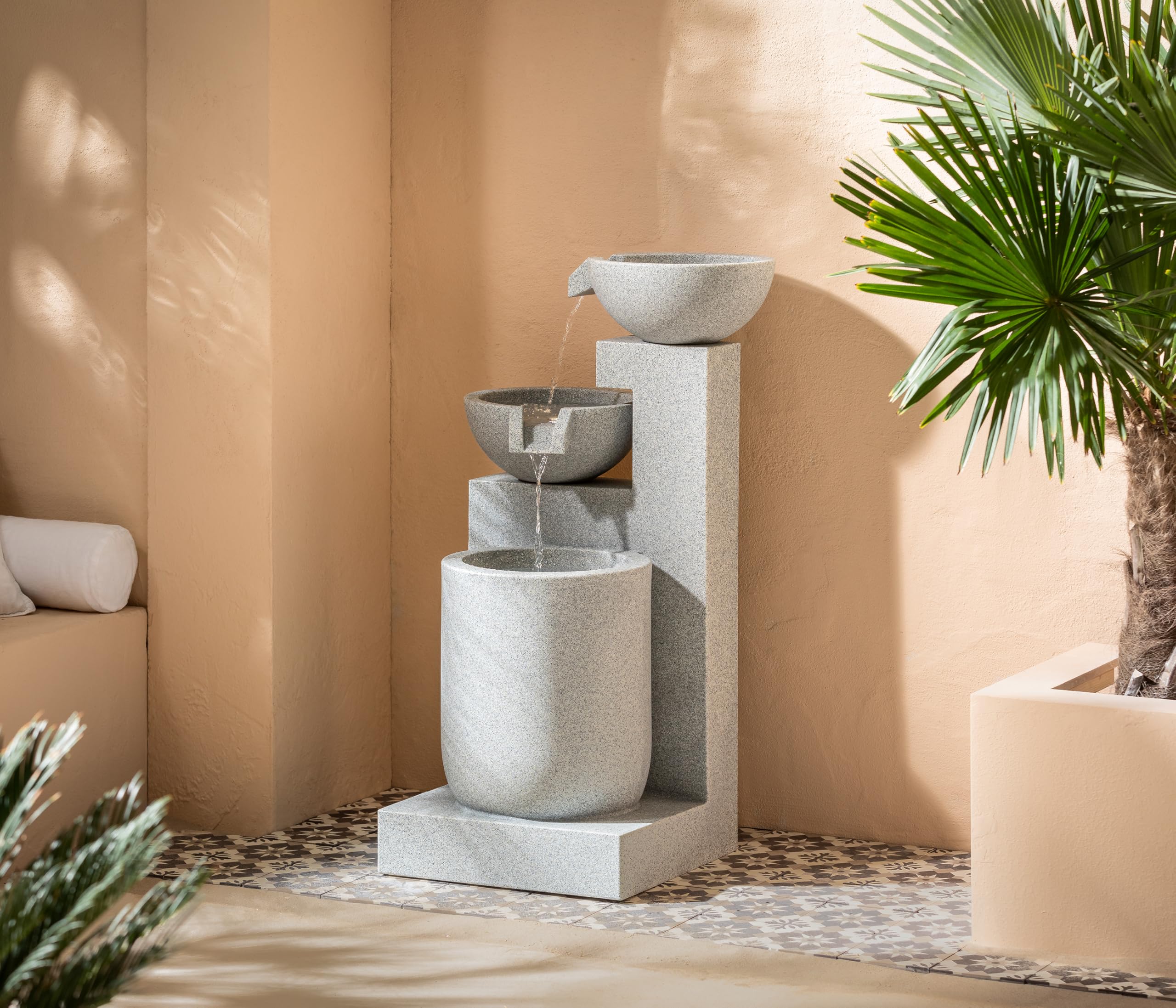 Dehner Gartenbrunnen Samson, Terassenbrunnen frostbeständig, Brunnen für Außen, mit LED Beleuchtung, ca. 100 x 54.5 x 54.5 cm, Polyresin, grau