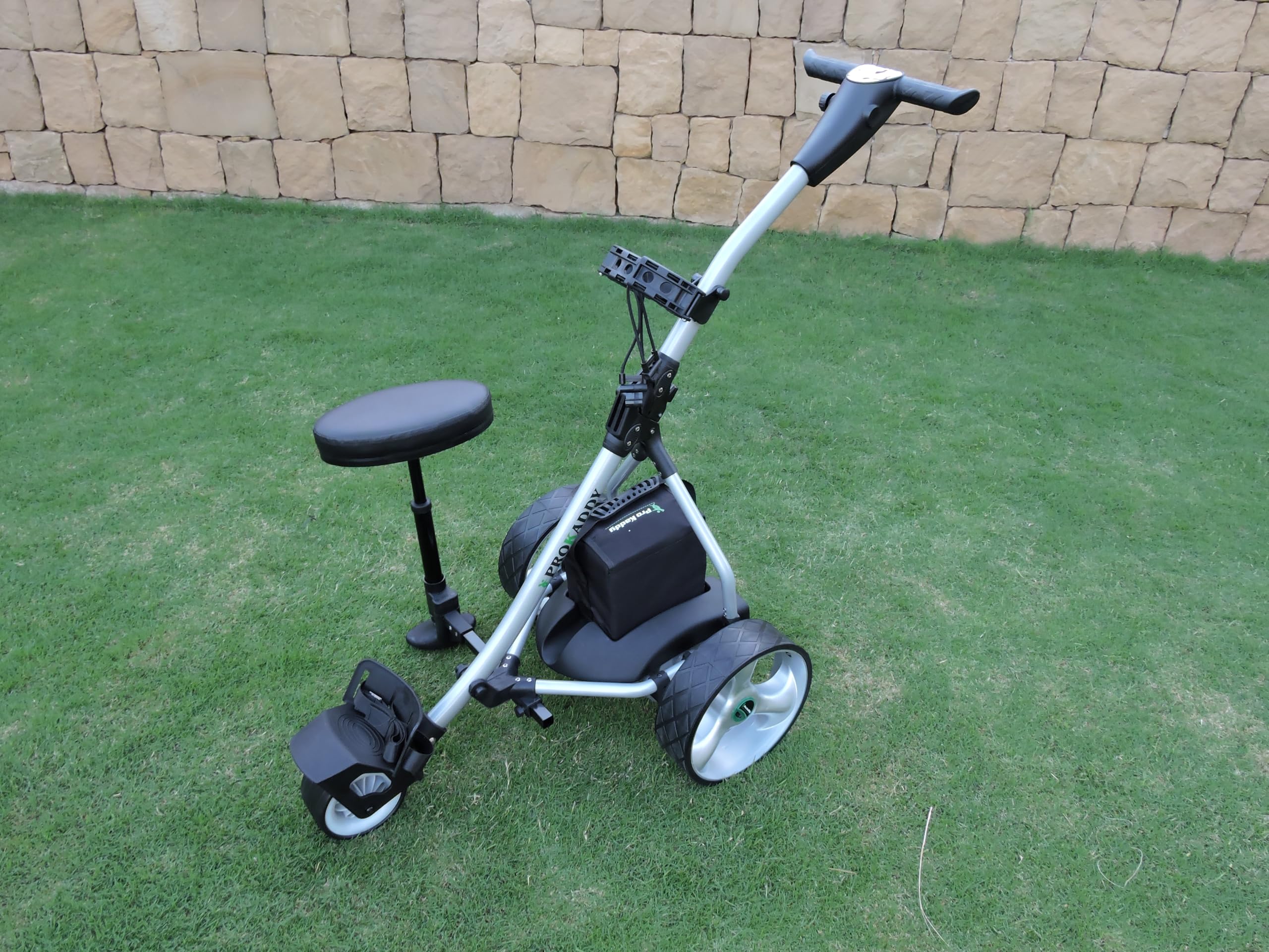 Elektryczny wózek golfowy S2G Digital Plateado z baterią 33A i asiento removible