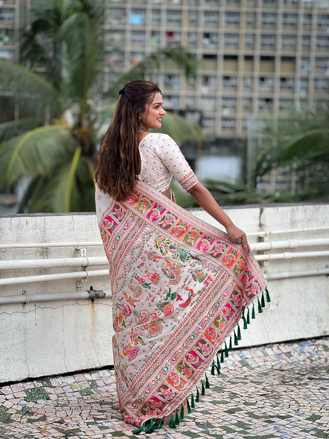 SGF11 Women's Kanjivaram Pure Soft Silk Saree With Unstitched Blouse Piece - Image 4