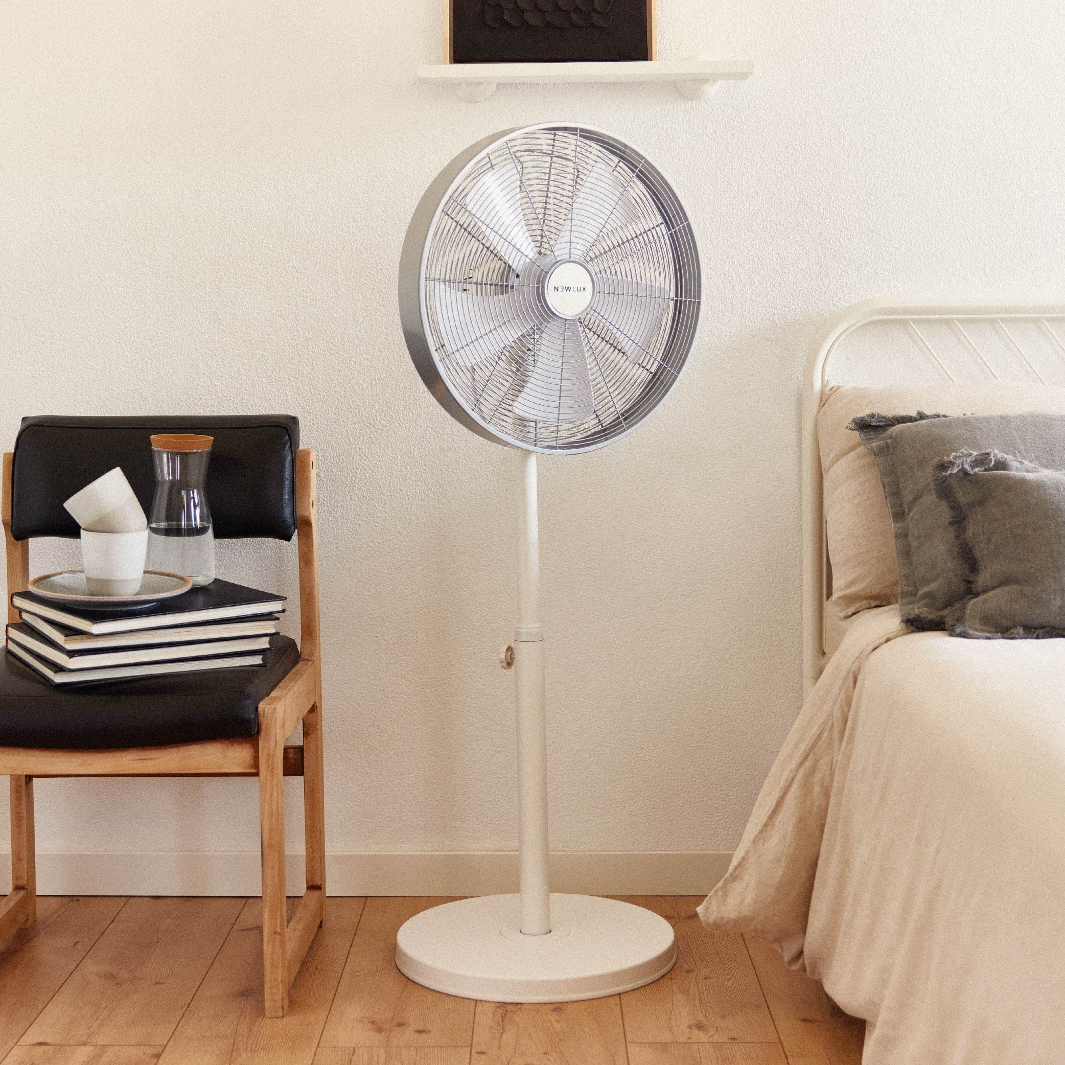 Newlux - Standventilator W1250 Smart mit 5 Flügeln mit Ø 40 cm, 3 Geschwindigkeiten und Kupfermotor, Standventilator mit 90-Grad-Oszillation, Neigung 80 Grad und Höhe verstellbar bis 125 cm (weiß)