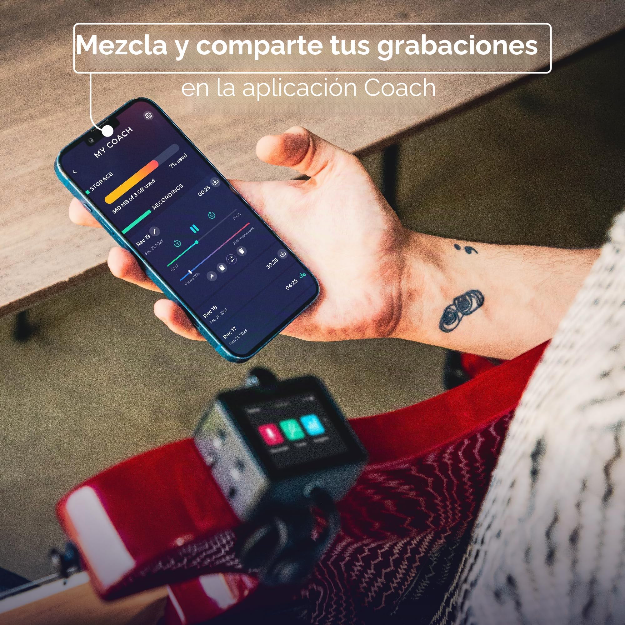 Roadie Coach Multi-Herramienta para Guitarra, Ukelele y Canto | Grabadora Portátil con Micrófonos Duales, Afinador, Controlador MIDI, Retroalimentación AI sobre Rendimiento