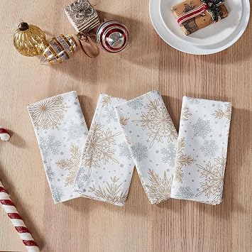 Avanti Linens - Cloth Napkins, Decorative Table Accessories, Holiday Home Decor, Set of 4 Snowflakes Collection, 18" x 18"