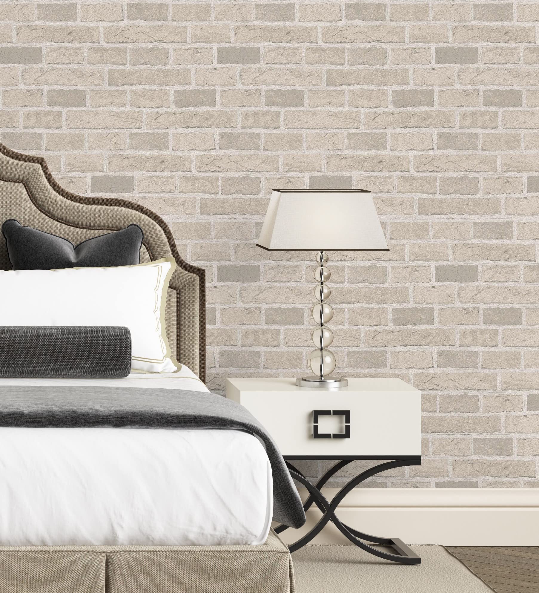 Papier peint urbain brique GAULAN pour masquer un mur nu et créer une tête de lit industrielle