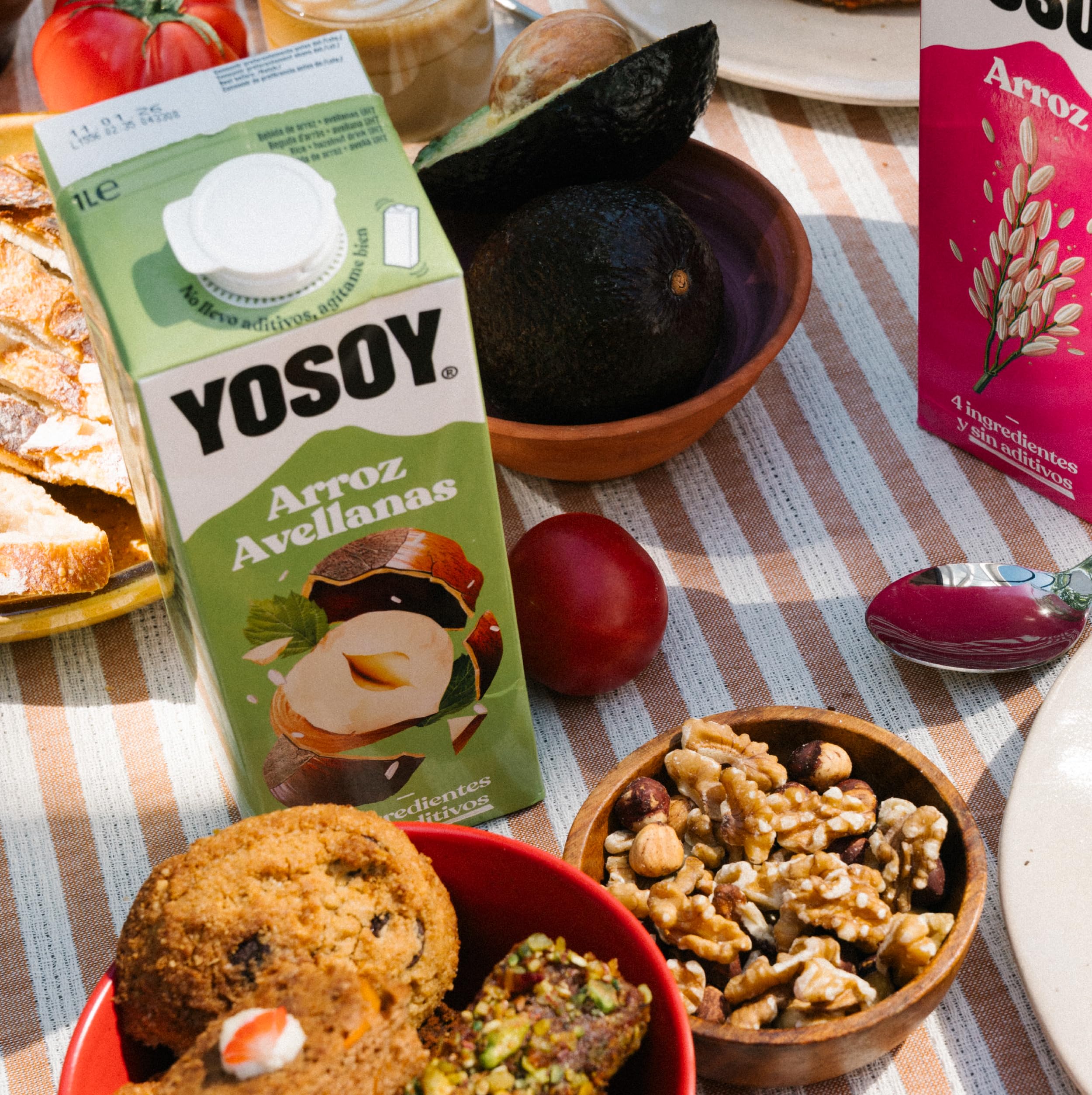 YOSOY Bebida de Arroz con Avellanas, Caja de 6 x 1L
