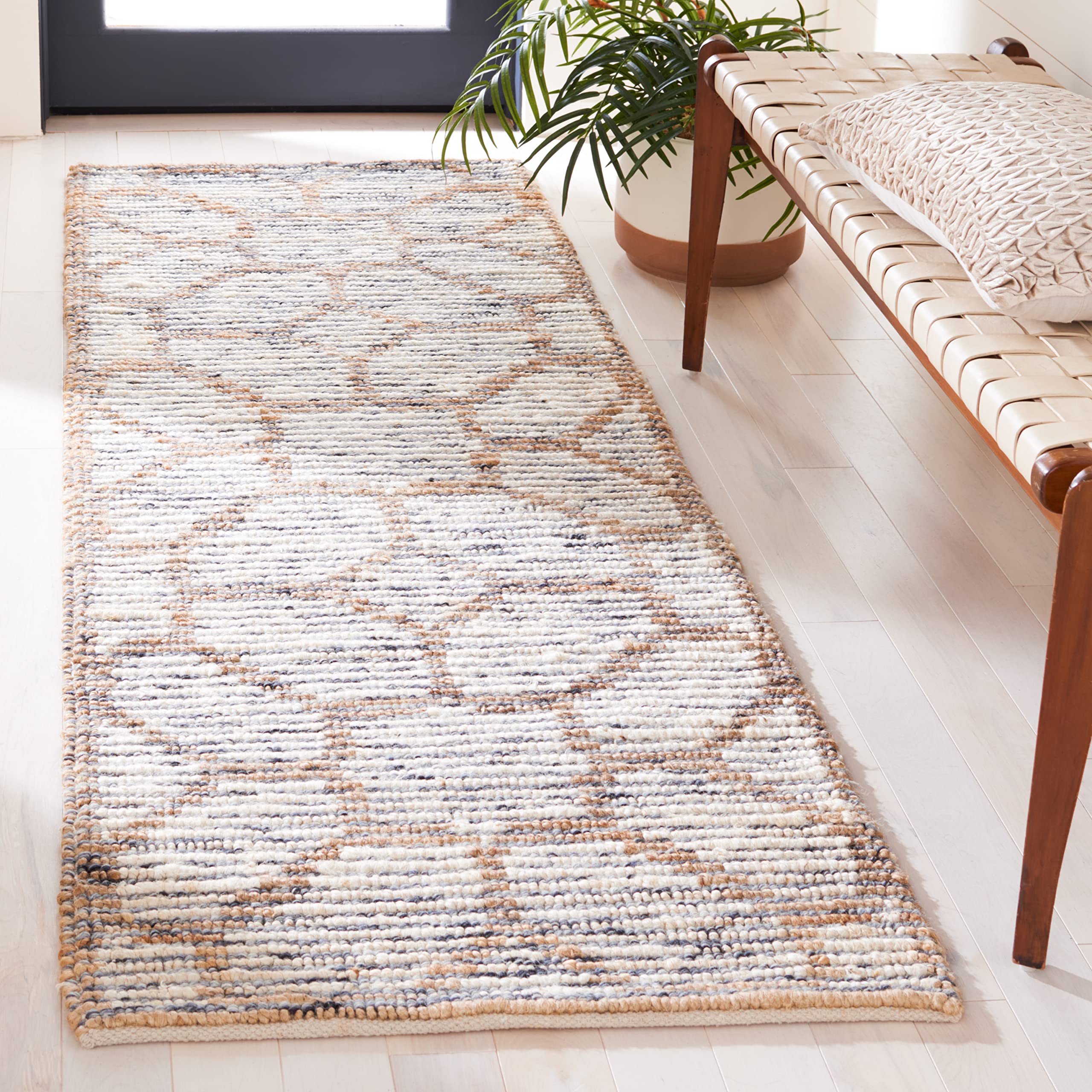 SAFAVIEH Natural Fiber Collection Runner Rug - 2'3" x 7', Beige & Ivory, Handmade Woven Wool & Jute, Ideal for High Traffic Areas in Living Room,