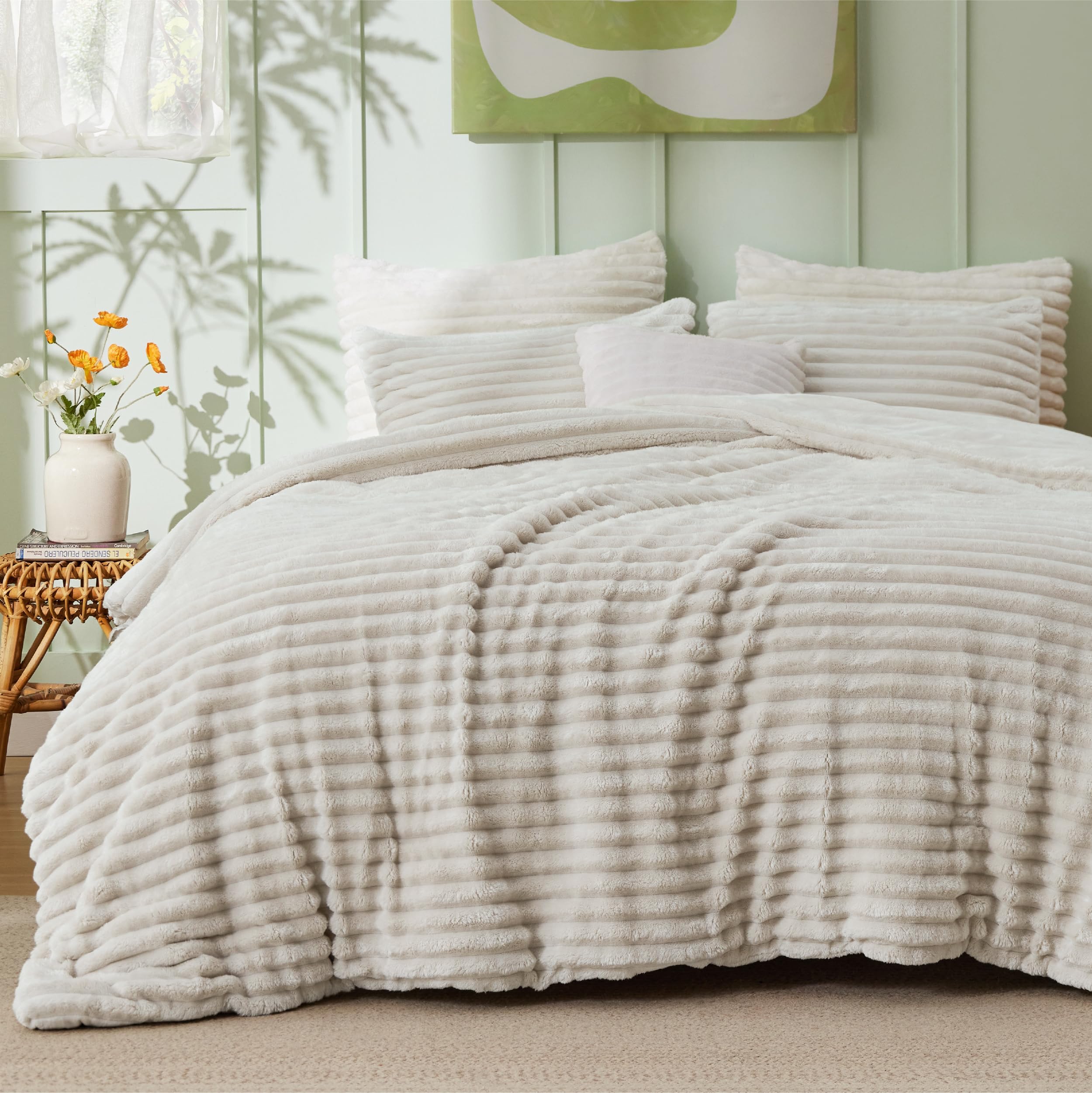 Bedsure Fluffy Comforter Set Full Size - Super Soft Faux Fur Bed Set Linen, Winter Warm Plush Fleece Bedding, 2 Pieces, 1 Shaggy Fuzzy Full Size Comforter with 1 Pillowcase