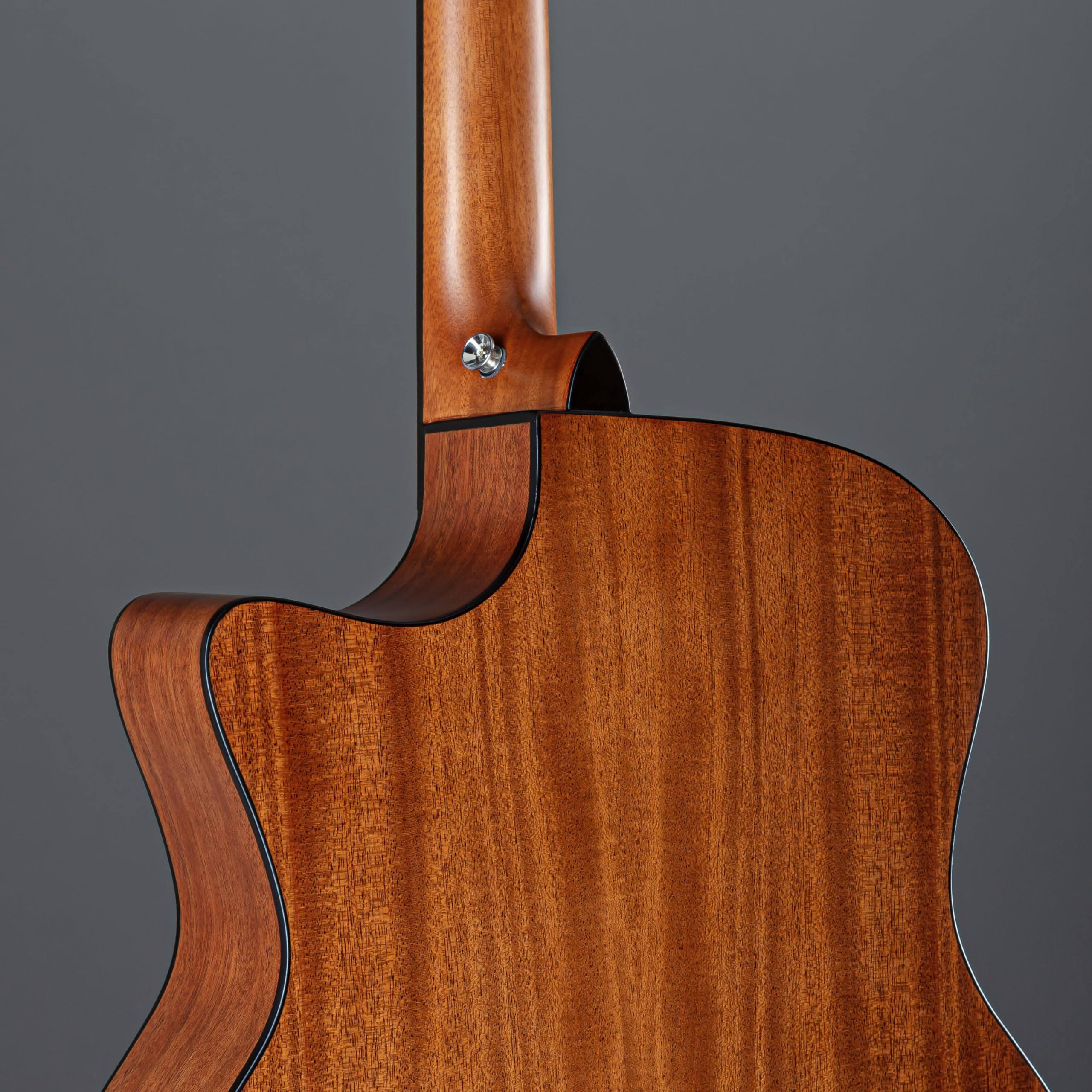 Red Hill AF-Blacktop Westerngitarre, Grand Auditorium, Cutaway, Fichte Decke, Mahagoni Boden und Zargen, Mahagoni Hals, Walnuss Griffbrett, EQ-8T Tonabnehmersystem, Satin Finish, Schwarz