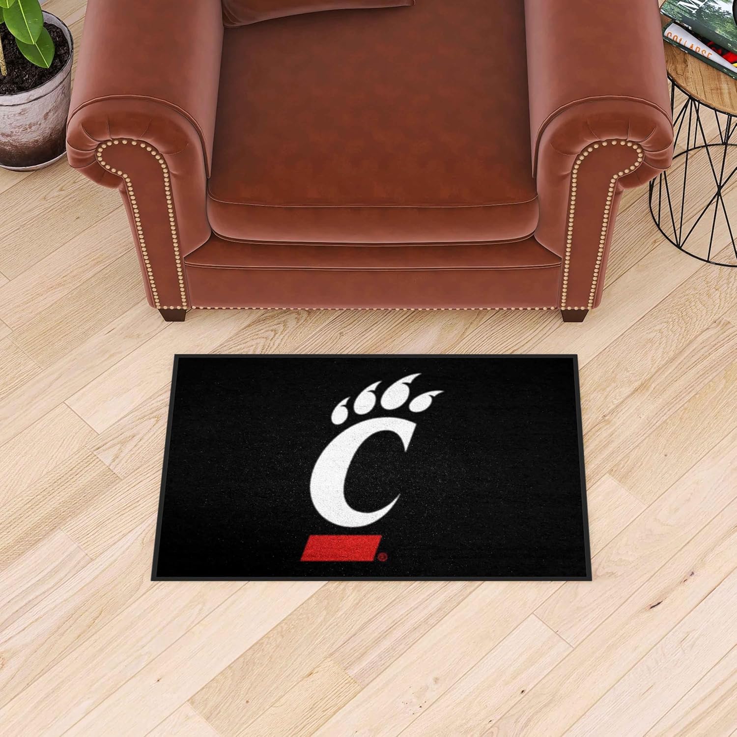 FANMATS 1245 Cincinnati Bearcats Starter Accent Rug - 19in. x 30in. | Sports Fan Home Decor Rug and Tailgating Mat - Claw C Primary Logo