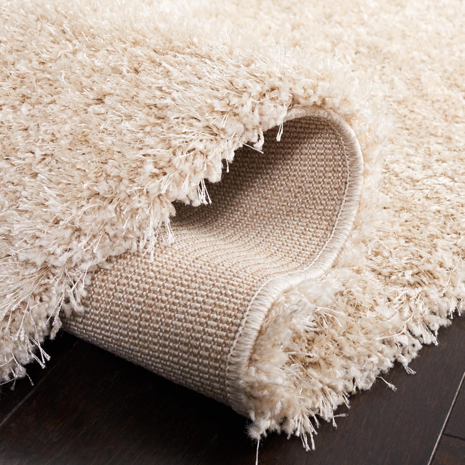 SAFAVIEH Charlotte Shag Collection Accent Rug - 4' x 6', Ivory, 2-inch Thick Ideal for High Traffic Areas in Entryway, Living Room, Bedroom (SGC720A)