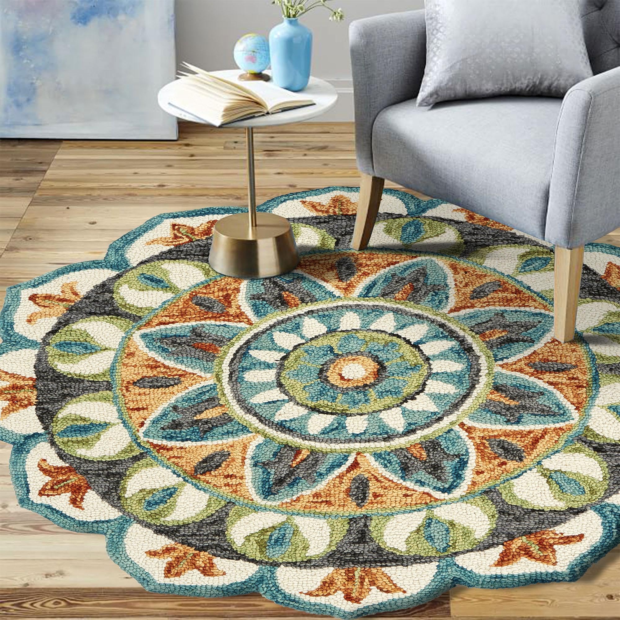 LR Home 5ft Scalloped Round Indoor Wool Area Rug