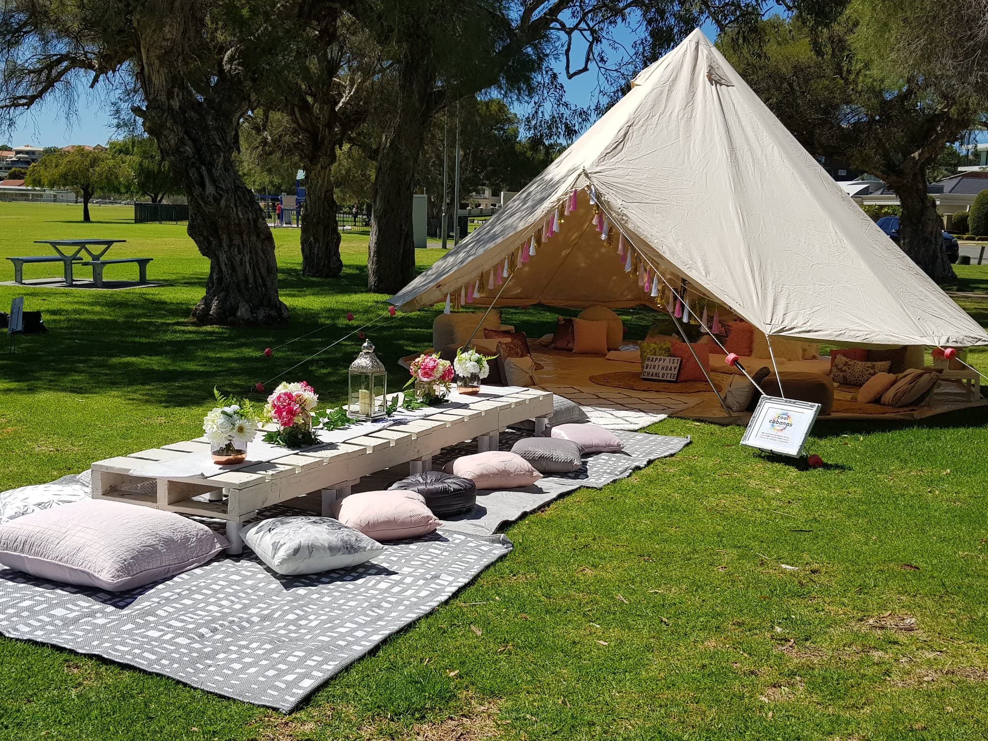 Sport Tent-wasserdichte Campingzelt Familienzelt Baumwolle Tipi Zelt mit Herdheber/Lochrohrentlüftung Indiana Zelt 3-6M Bell Tent Teepee Pyramidenzelt für Gruppen Familien