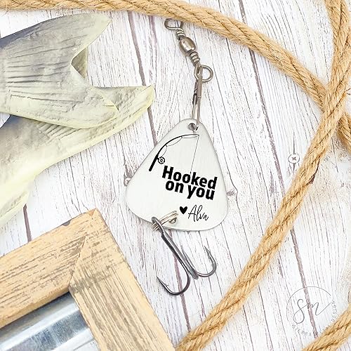 Miniatura 3 de Personalized Fishing Lure Gift Hooked On You Fishing Lure Boyfriend Gift Anniversary Gift Men's Gift Birthday Gift Personalized Name for Him