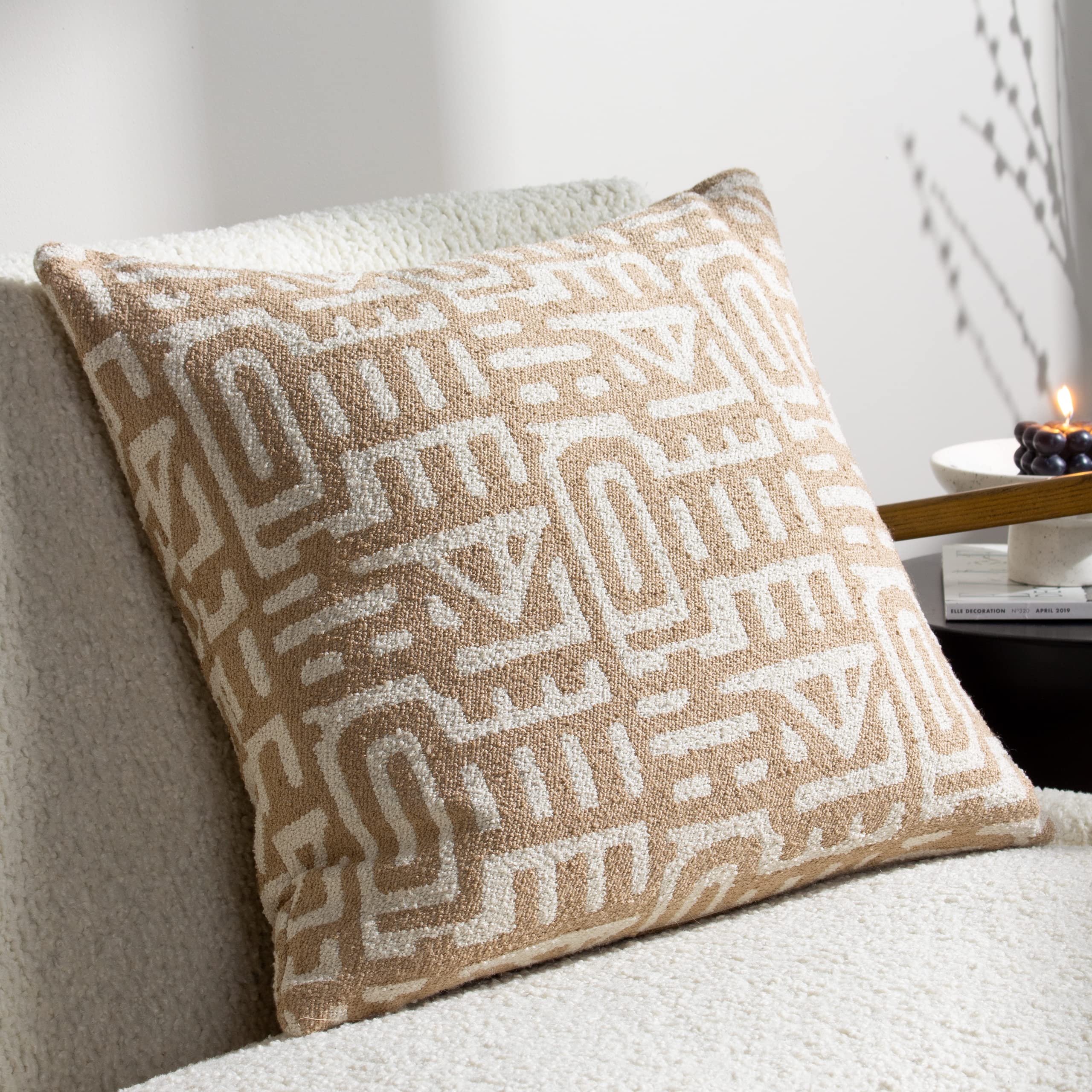 Coussin géométrique Samos Hoem jacquard rembourré pour des moments cosy