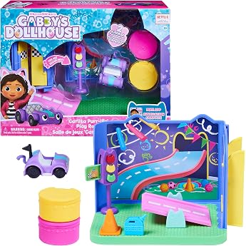 Gabby's Dollhouse Deluxe Room with Carlita, Ages 3+ | 2 pieces of furniture, 2 surprise boxes, working traffic light, QR code