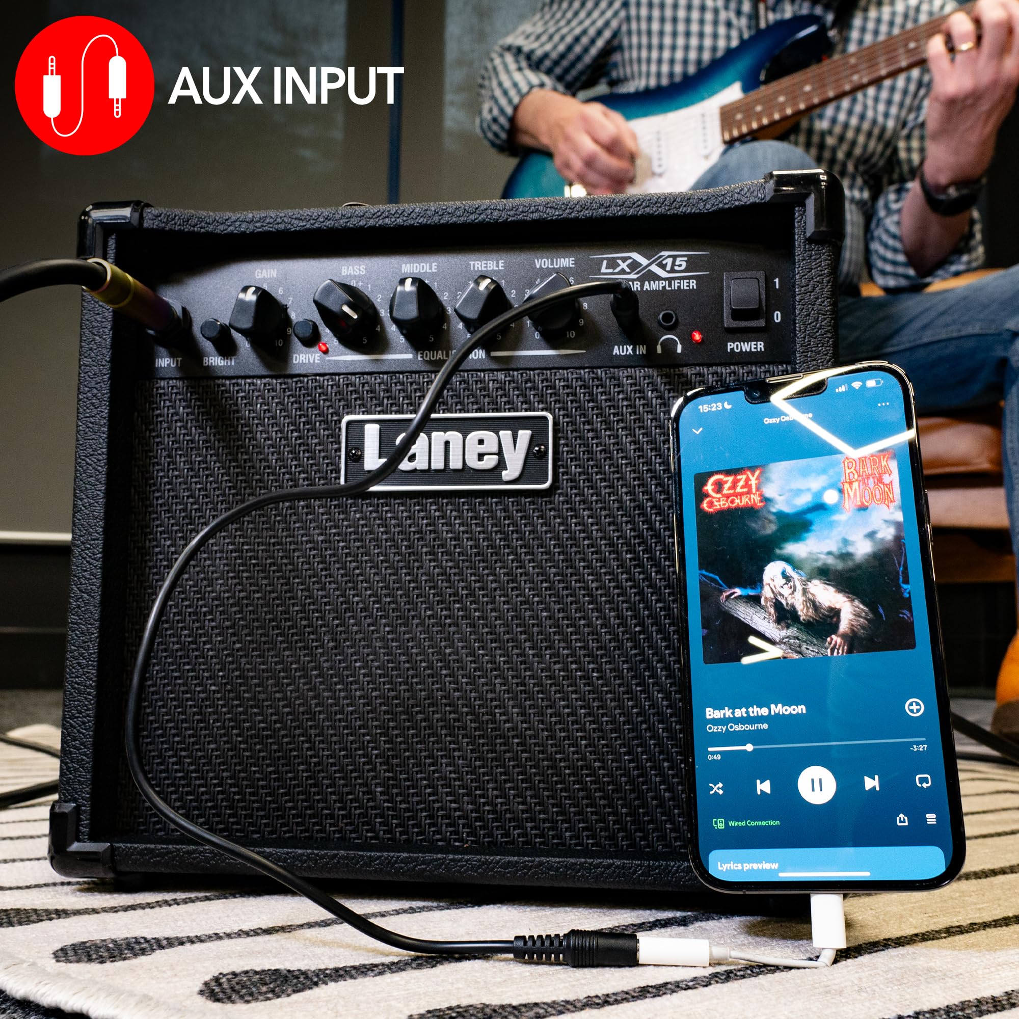 Laney LX15 Amplificatore di chitarra elettrica - AMP da 15 W, interruttore di azionamento, EQ a 3 bande, input Aux- AMP portatile compatto per principianti - nero