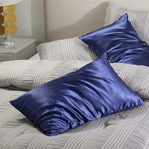 Miniatura 7 de Bedsure Juego de 2 fundas de almohada de satén para cabello y piel, color azul marino, con cremallera, tamaño King, similares a las fundas de
