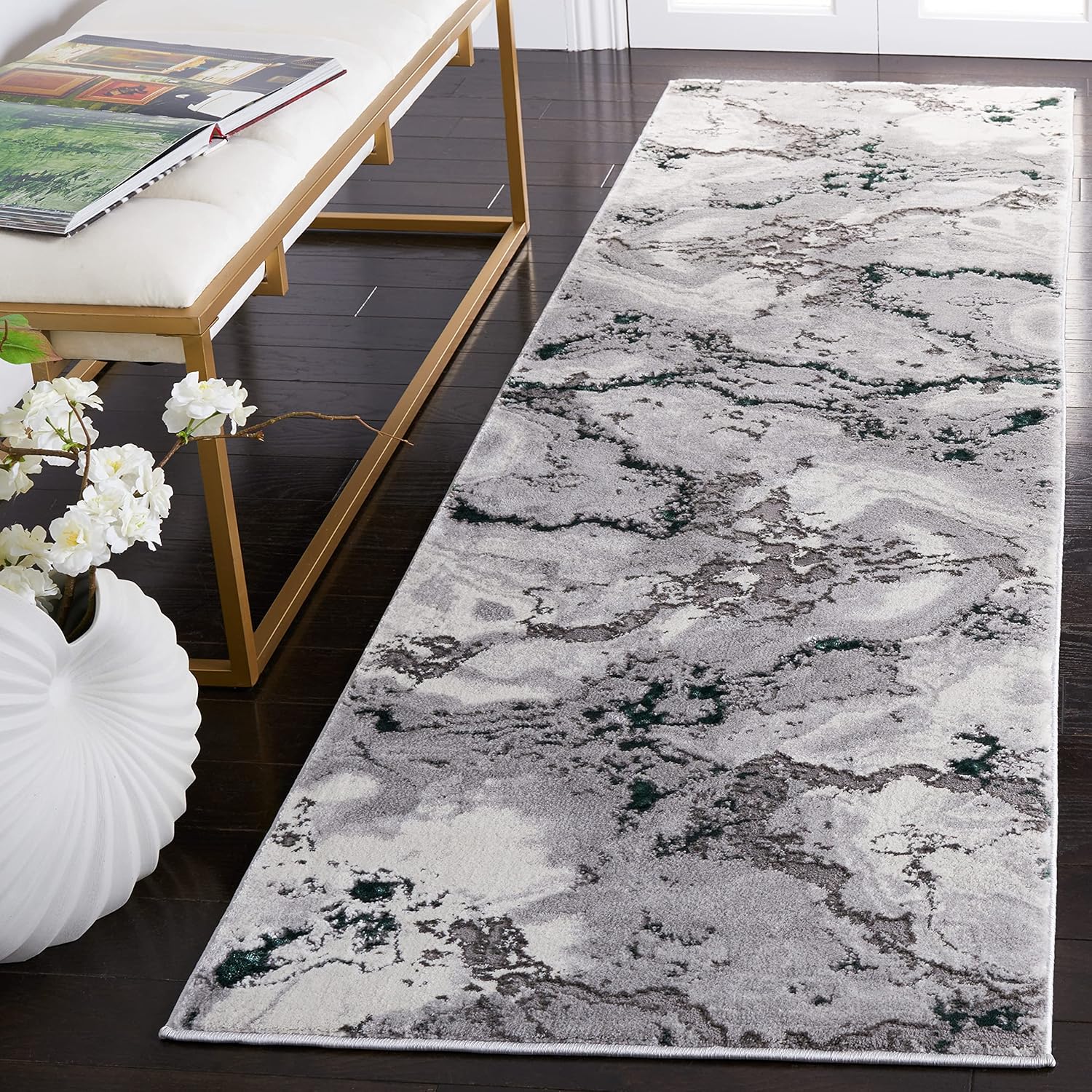 SAFAVIEH Craft Collection Area Rug - 4' Round, Grey & Gold, Modern Abstract Design, Non-Shedding & Easy Care, Ideal for High Traffic Areas in Living Room, Bedroom (CFT860F)
