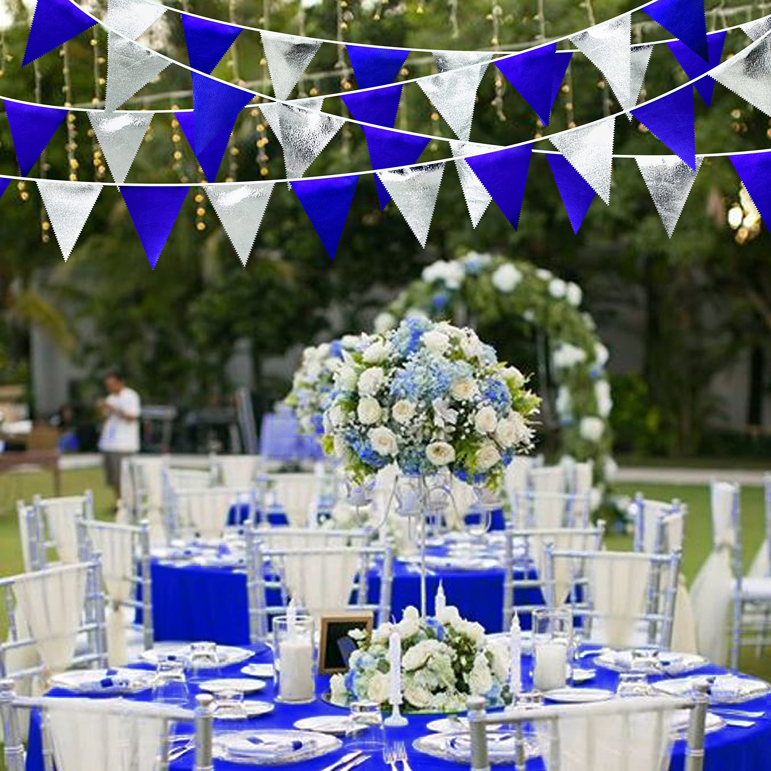 Wedding decor navy blue and silver | Honestweddingadvice.com
