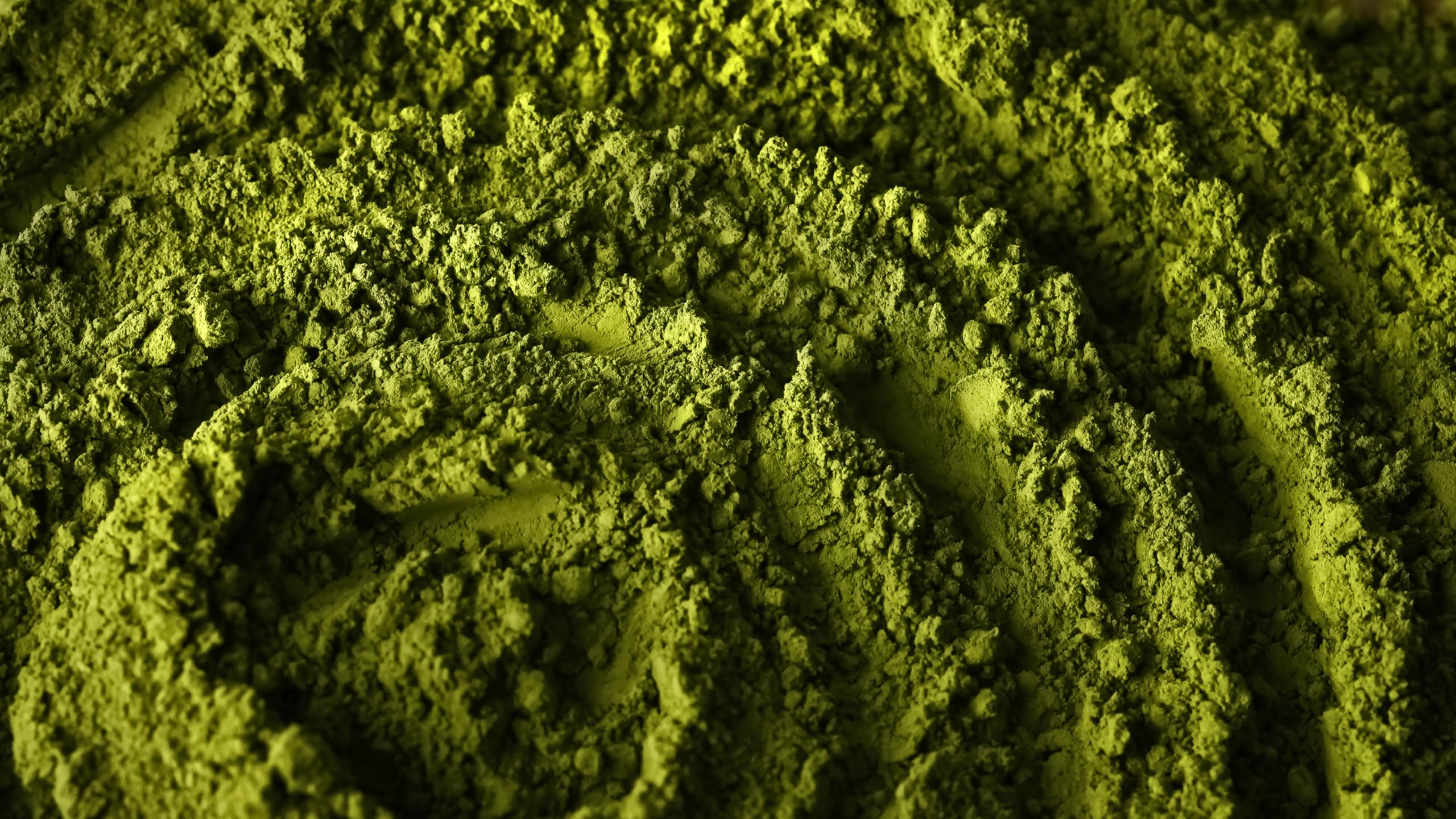 The Mix Superfoods Matcha Lemonade Powder is a refreshing sugar-free drink mix made with Japanese matcha and natural — view 4