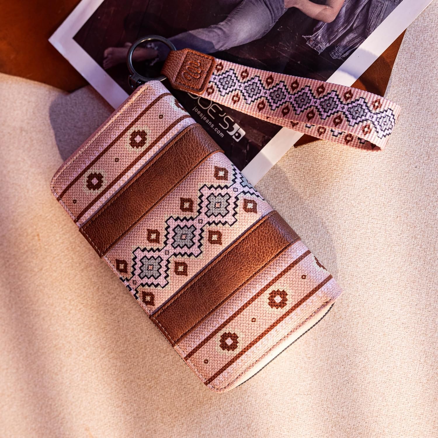 Wrangler Wallet Purse for Women Western Aztec Clutch Wristlet Wallet with Credit Card Holder - Image 5