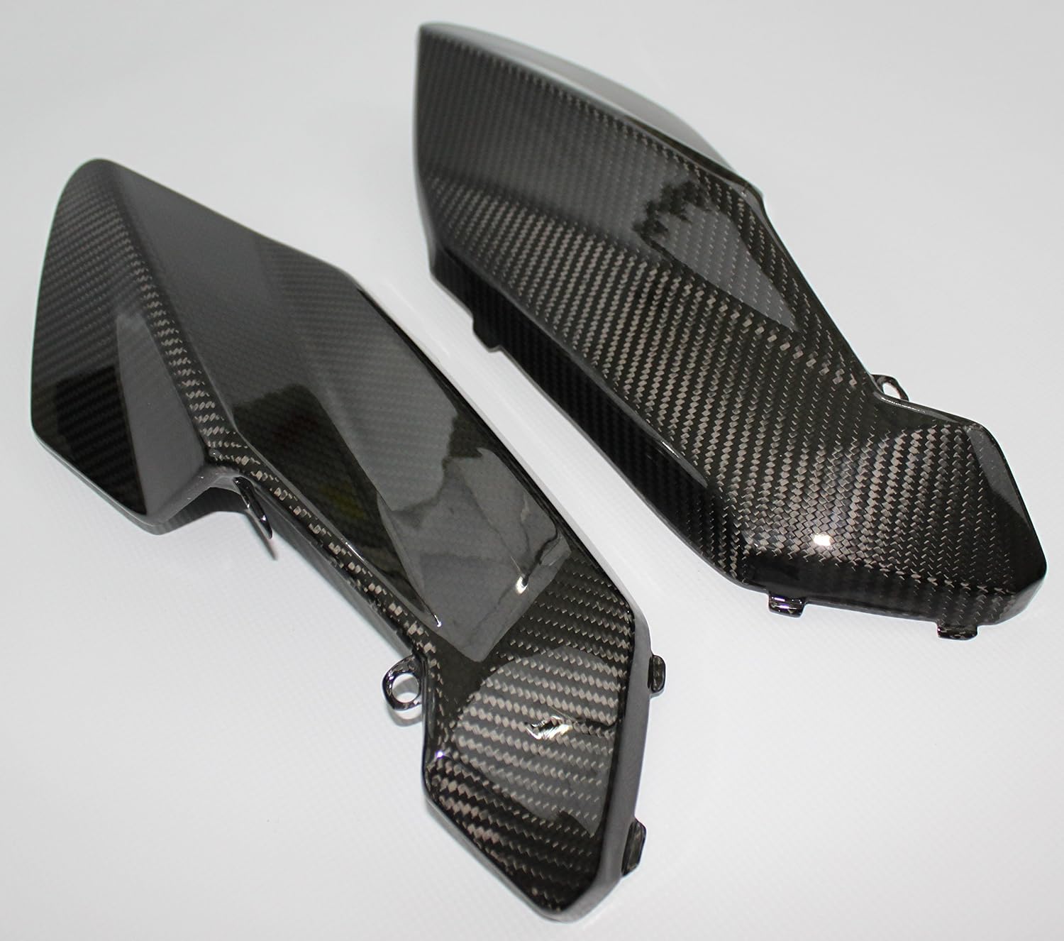 Carbon Fiber Side Panels Under Tank with Internal Lugs for Aprilia Shiver 750 2007-2010