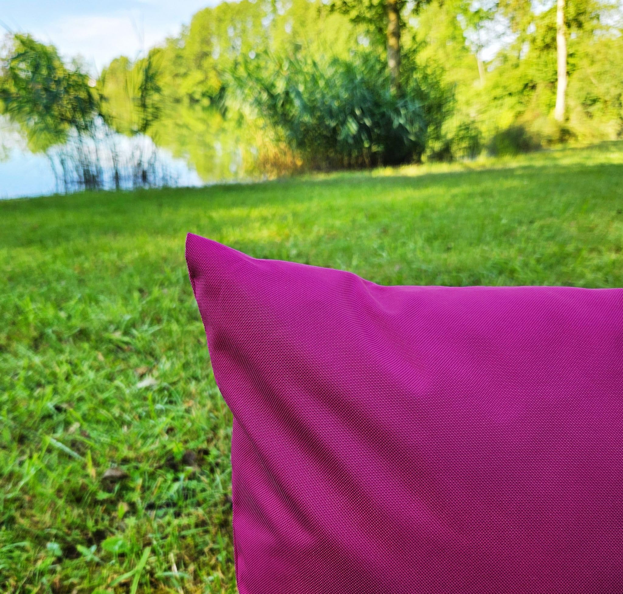 JACK 50x50cm Outdoor Lounge Kissen Dekokissen inkl. XXL-Füllung Wasserabweisend Sitzkissen Garten Stuhl Lotus Effekt, Farbe:Beere