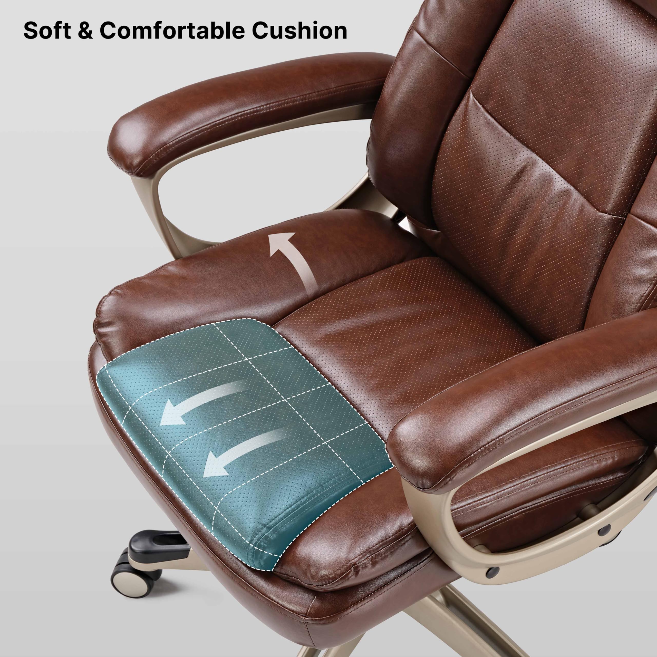 EUREKA ERGONOMIC Sedia Ufficio, Sedia Scrivania in Pelle PU con Braccioli Morbidi Seduta Extra Larga, Girevole Regolabile in Altezza, Supporto 120 KG, per Casa e Ufficio- Marrone