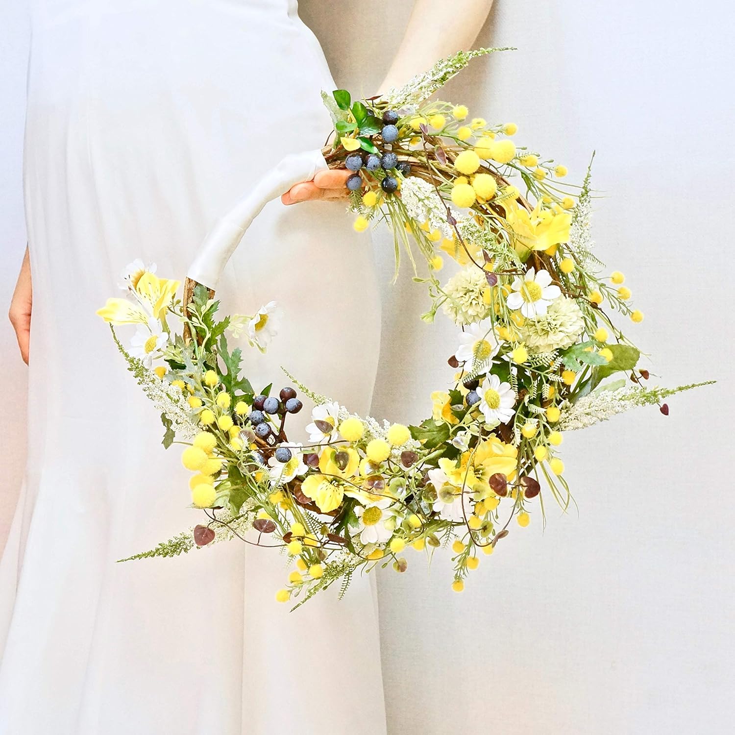 Amazon Hanasakie ウェディングブーケ リースブーケ リース 黄色 イエロー 造花 可愛い ナチュラル ブートニア付き Ct触媒加工済み 造花 オンライン通販