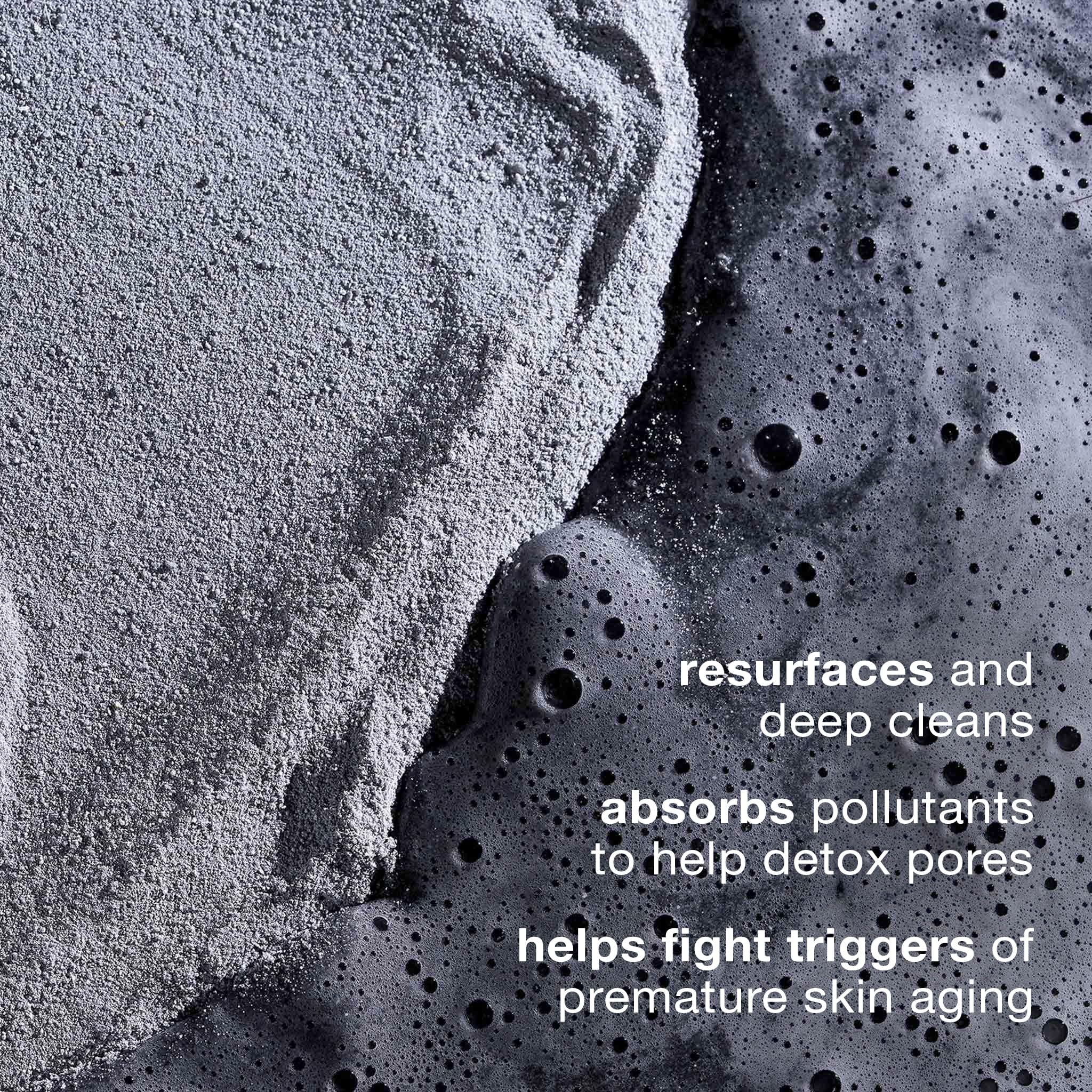 Dermalogica Daily Superfoliant Aktivkohle-Peeling | Aktivkohle-Peeling, das die Haut glättet und vor sichtbaren Auswirkungen von Umweltbelastungen schützt.