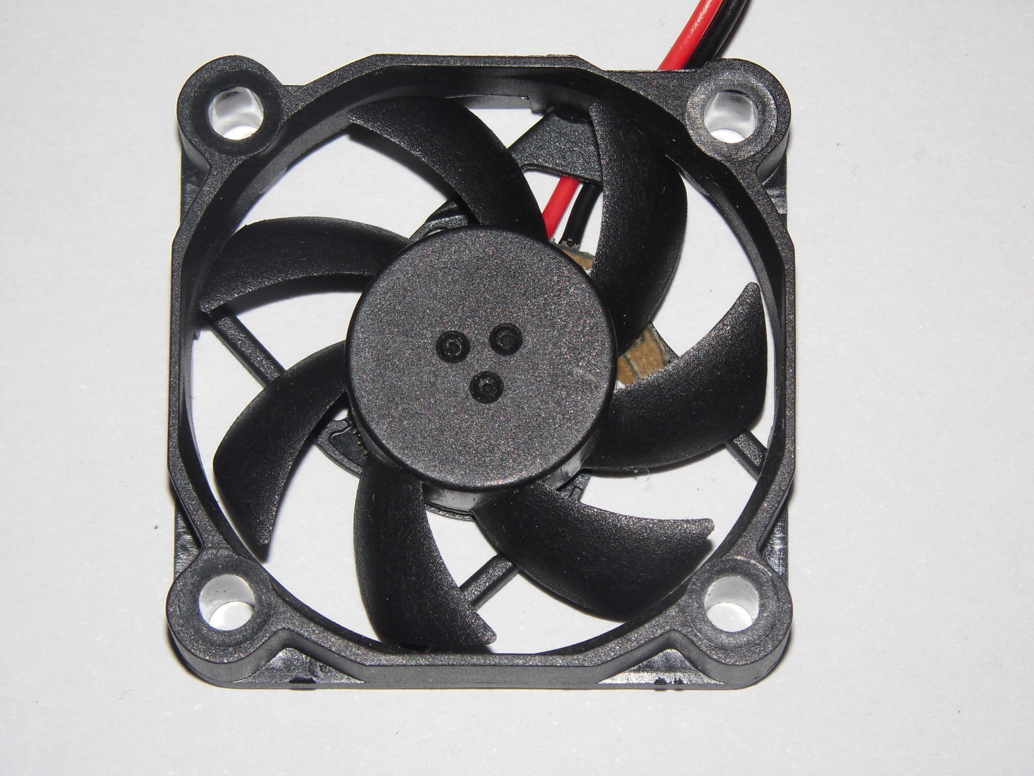 Ventola Di Raffreddamento SUNON 4010 KDE1204PFVX - 40x40x10mm, 12V, 1,8W